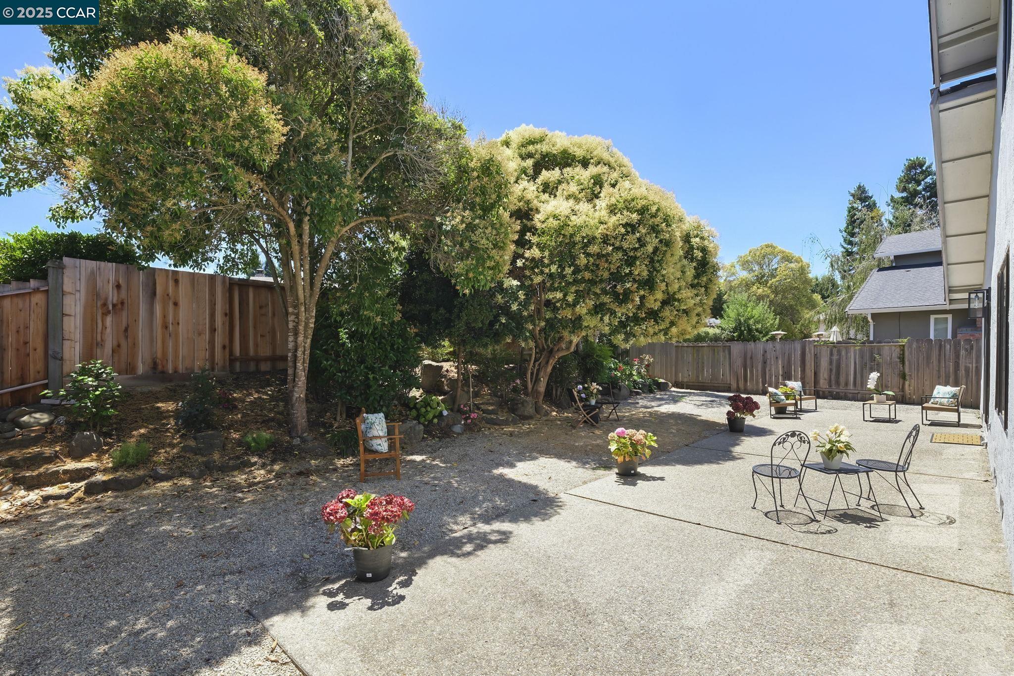 Detail Gallery Image 31 of 35 For 169 Castleton Court, San Ramon,  CA 94583 - 4 Beds | 2/1 Baths