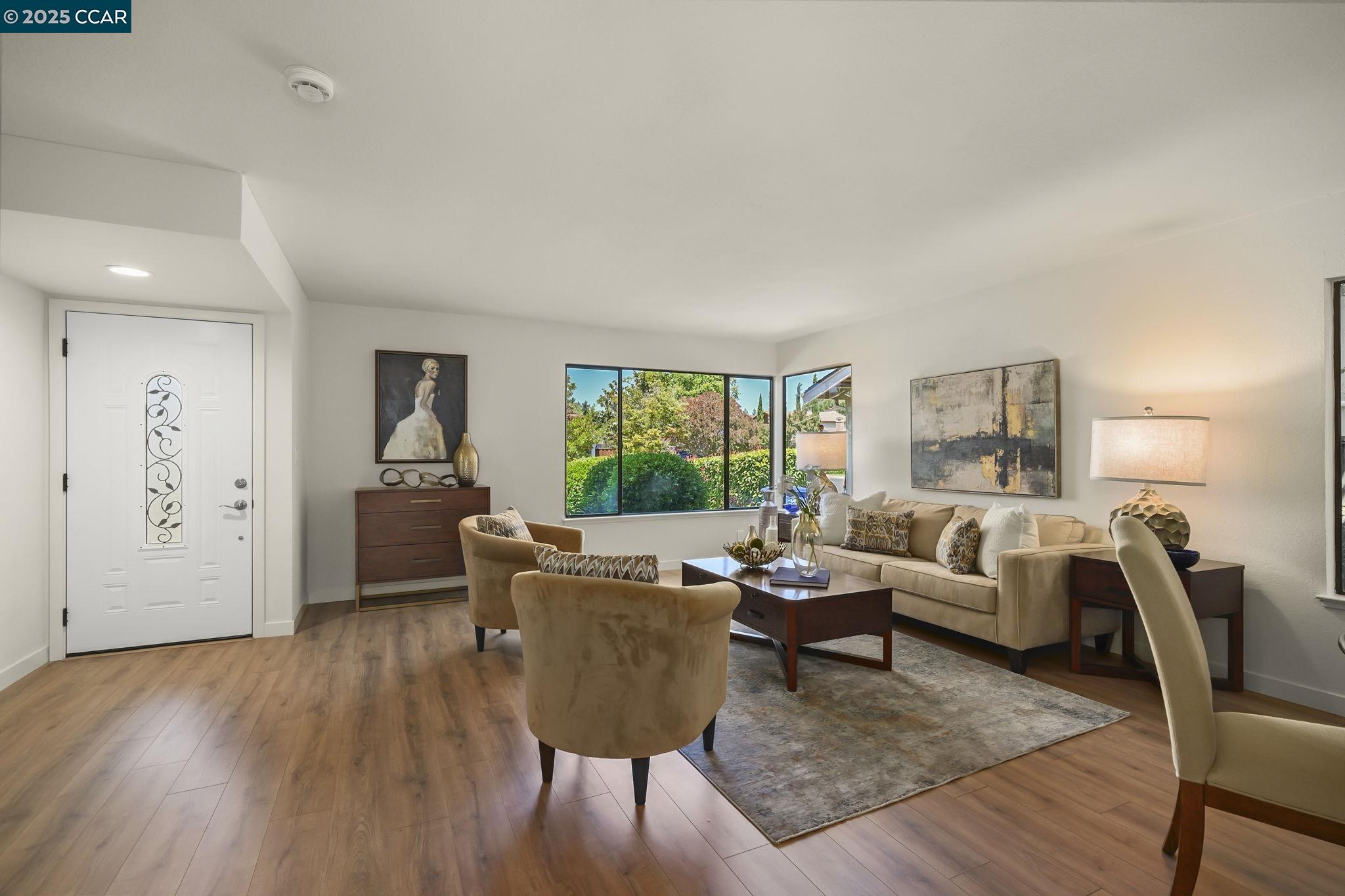 Detail Gallery Image 5 of 35 For 169 Castleton Court, San Ramon,  CA 94583 - 4 Beds | 2/1 Baths