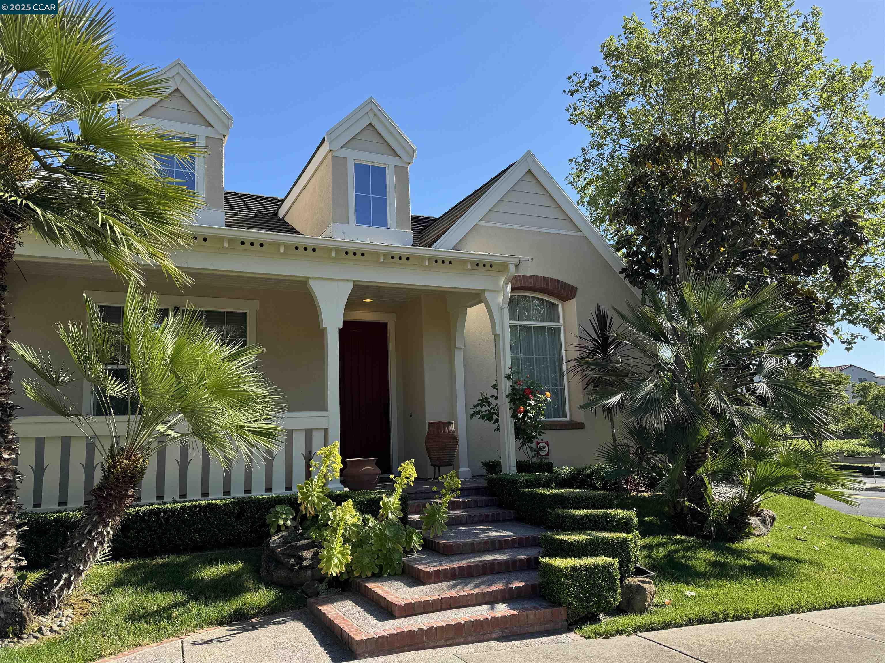 Detail Gallery Image 2 of 22 For 100 Elegans Ct, San Ramon,  CA 94582 - 3 Beds | 2 Baths