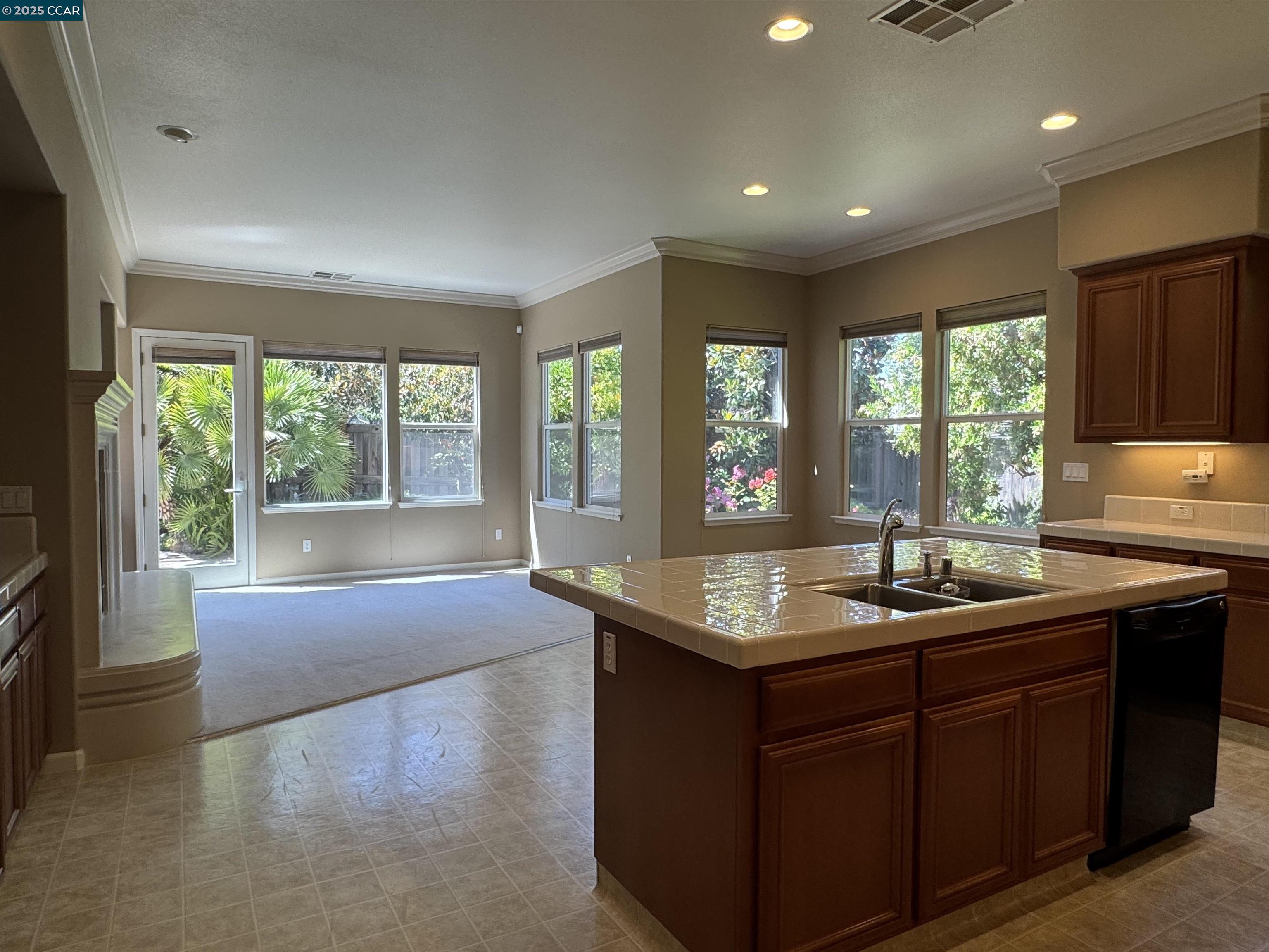 Detail Gallery Image 13 of 22 For 100 Elegans Ct, San Ramon,  CA 94582 - 3 Beds | 2 Baths