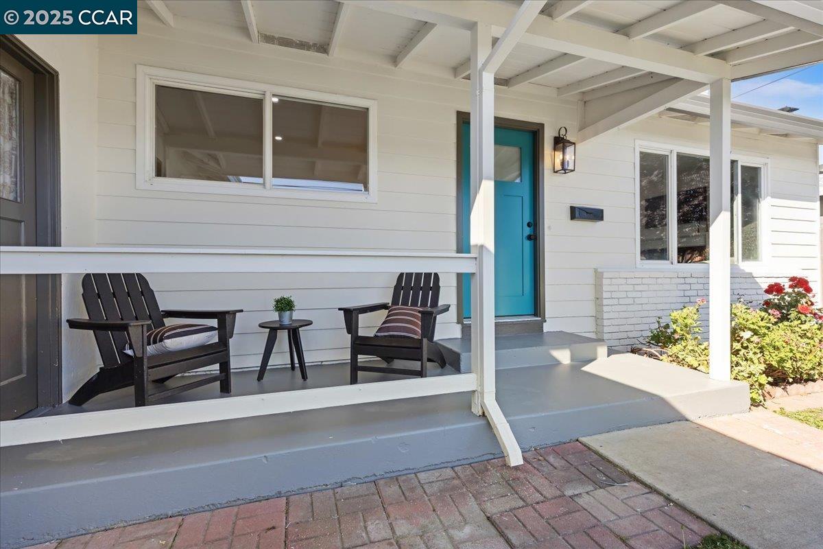 Detail Gallery Image 3 of 39 For 36172 Sandalwood St, Newark,  CA 94560 - 4 Beds | 2 Baths