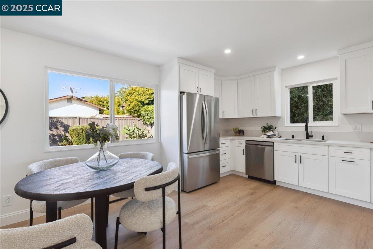 Detail Gallery Image 7 of 39 For 36172 Sandalwood St, Newark,  CA 94560 - 4 Beds | 2 Baths