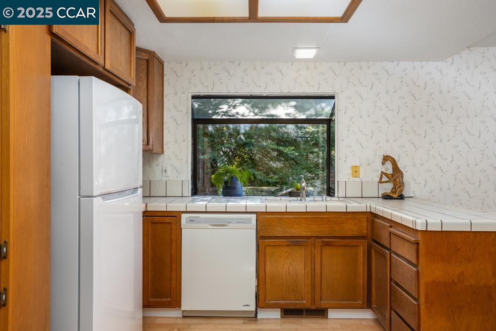 Photo #11: 41105267 Listing: Photo #11