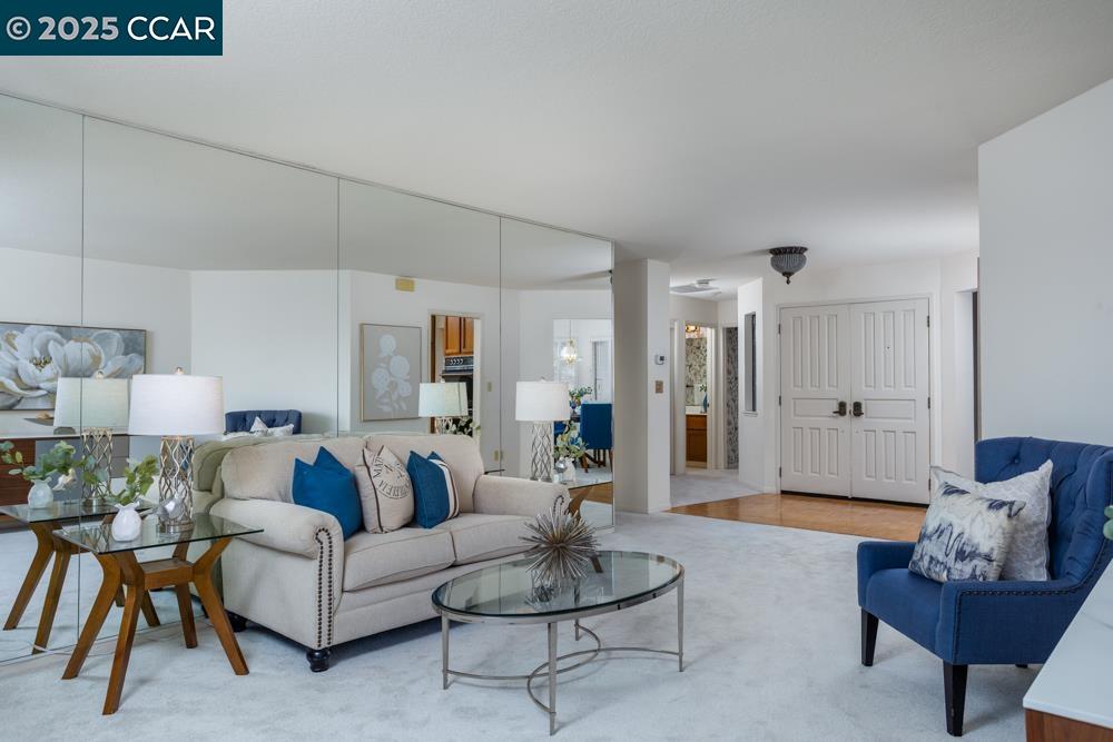 Photo #6: 41105267 Listing 