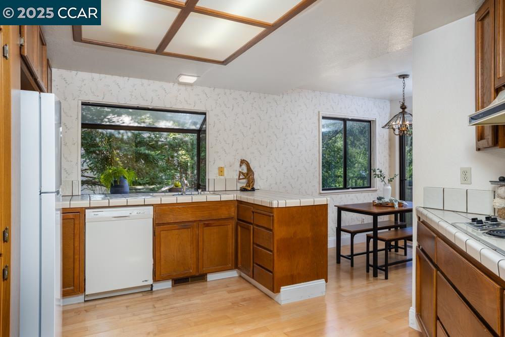 Photo #10: 41105267 Listing: Photo #10