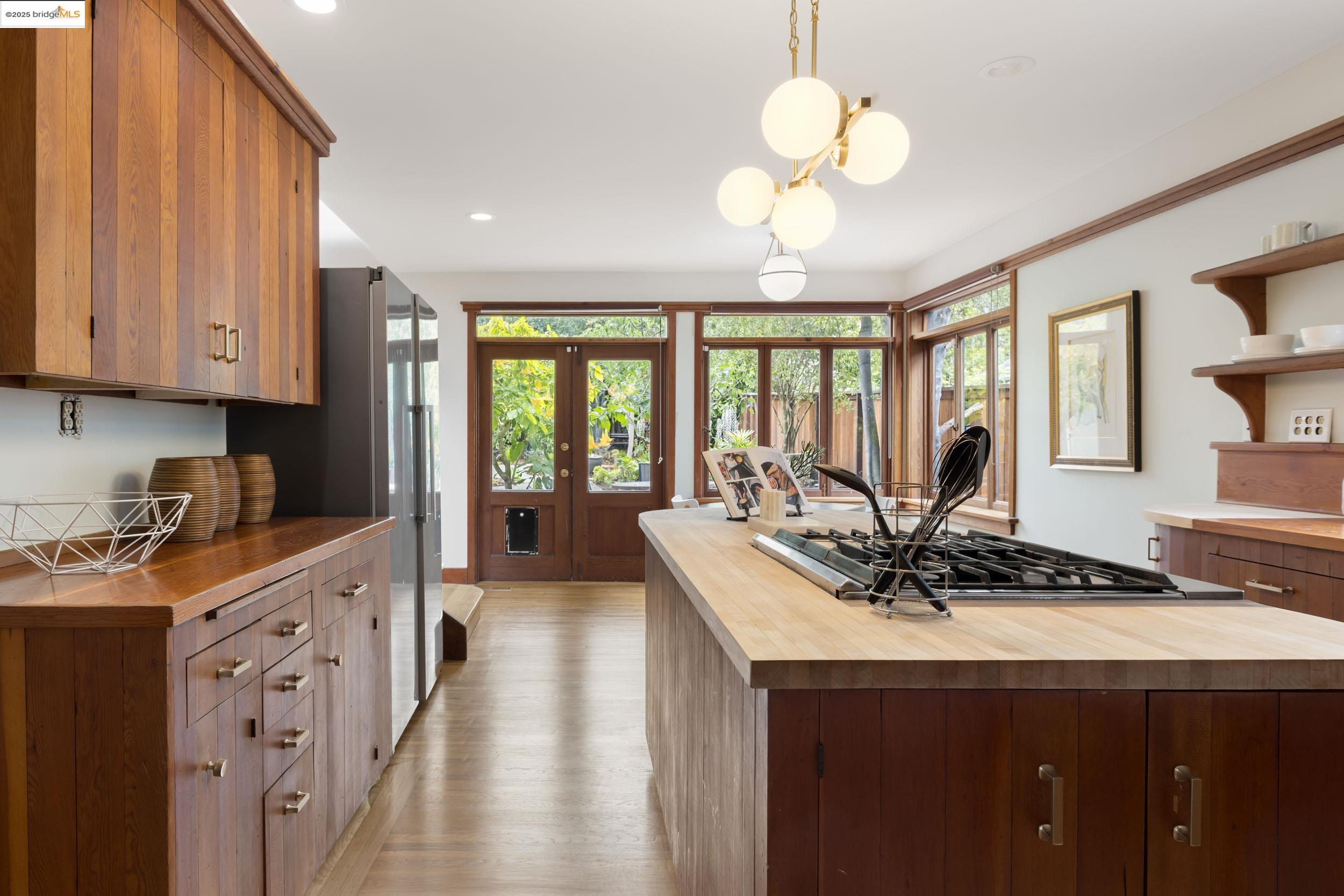 Detail Gallery Image 15 of 56 For 1409 Bonita Ave, Berkeley,  CA 94709 - 4 Beds | 2 Baths