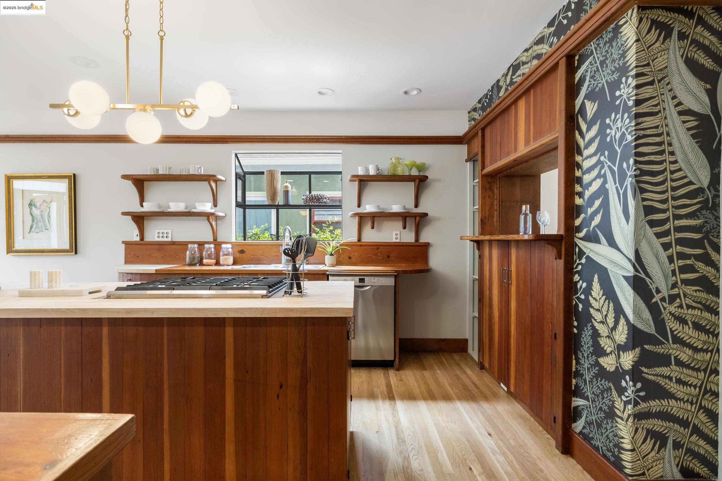 Detail Gallery Image 17 of 56 For 1409 Bonita Ave, Berkeley,  CA 94709 - 4 Beds | 2 Baths
