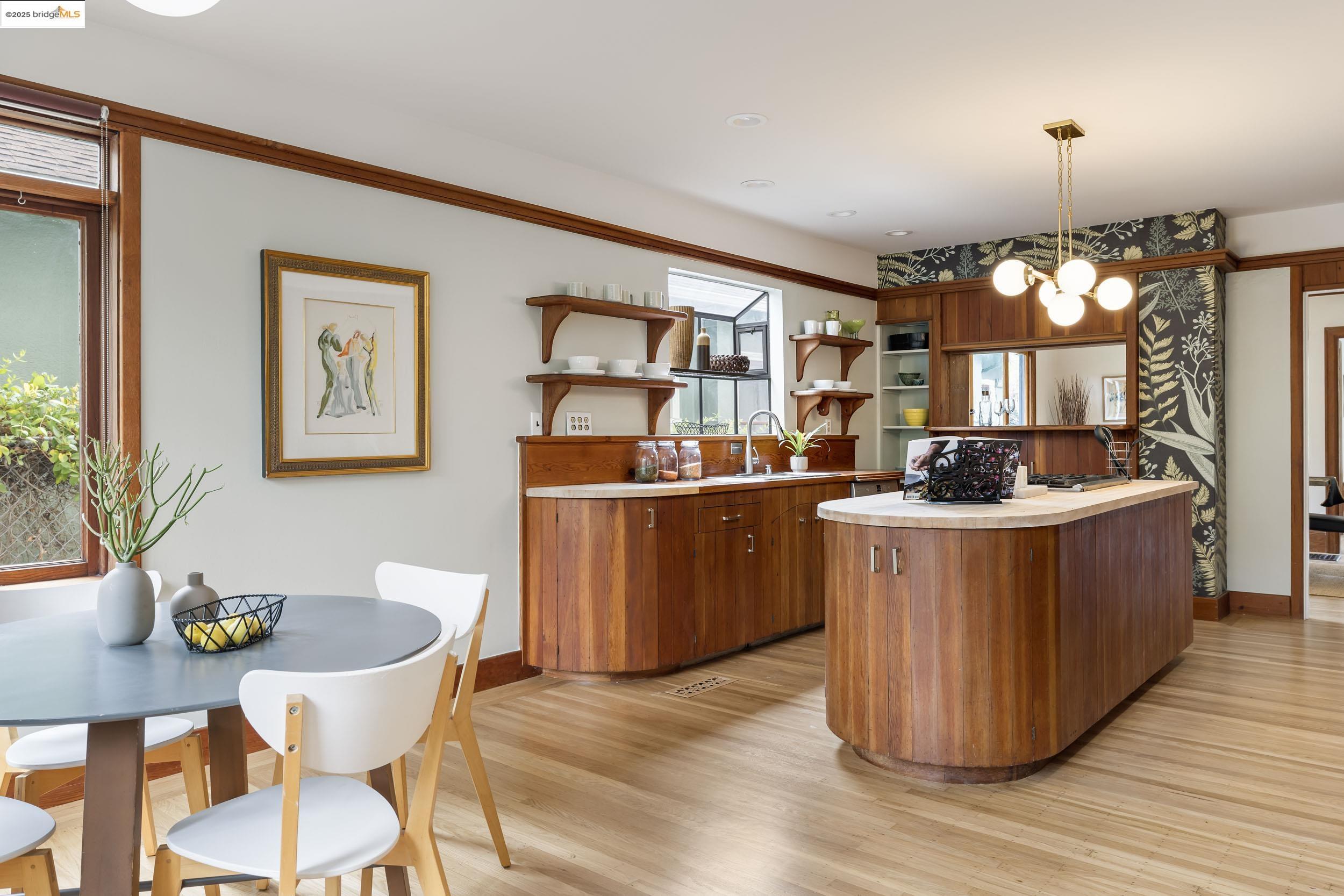 Detail Gallery Image 18 of 56 For 1409 Bonita Ave, Berkeley,  CA 94709 - 4 Beds | 2 Baths