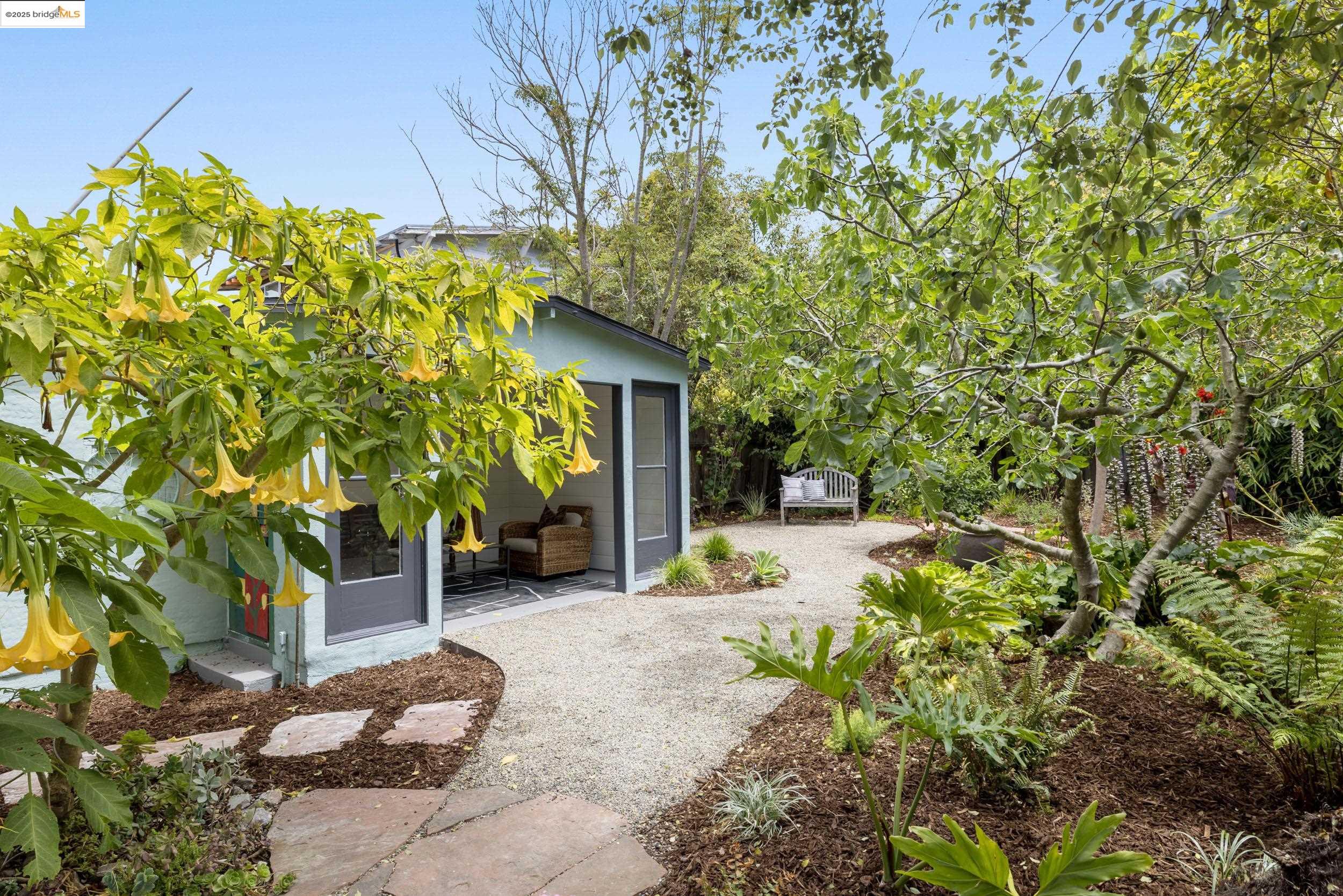 Detail Gallery Image 25 of 56 For 1409 Bonita Ave, Berkeley,  CA 94709 - 4 Beds | 2 Baths
