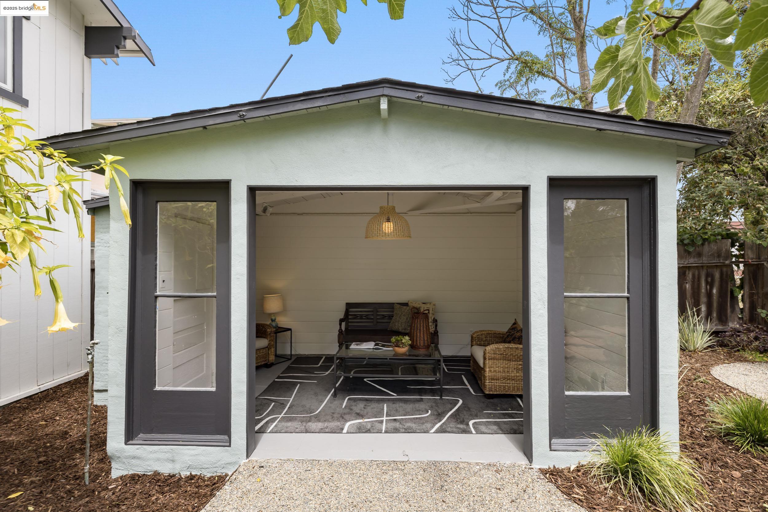 Detail Gallery Image 27 of 56 For 1409 Bonita Ave, Berkeley,  CA 94709 - 4 Beds | 2 Baths