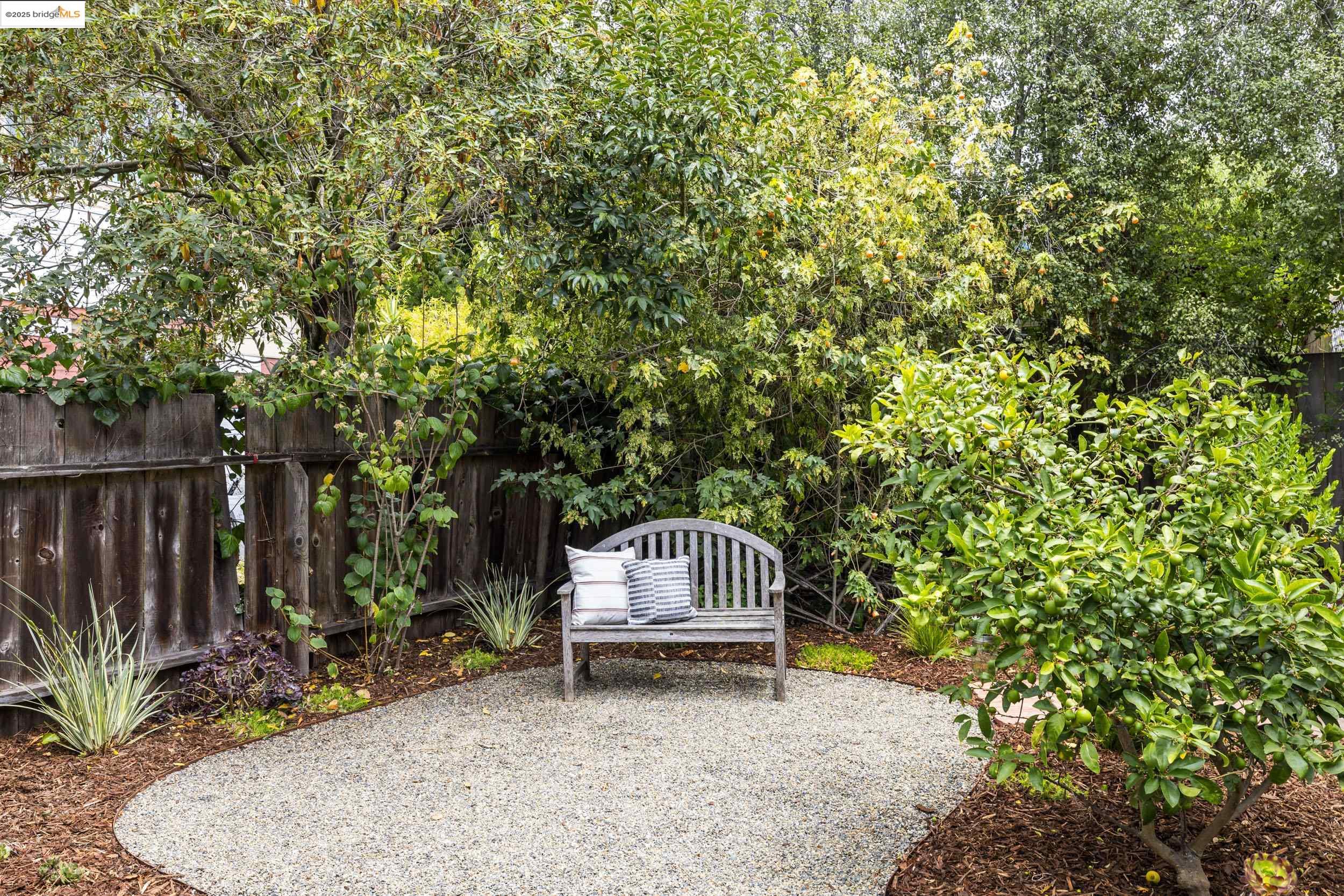 Detail Gallery Image 32 of 56 For 1409 Bonita Ave, Berkeley,  CA 94709 - 4 Beds | 2 Baths