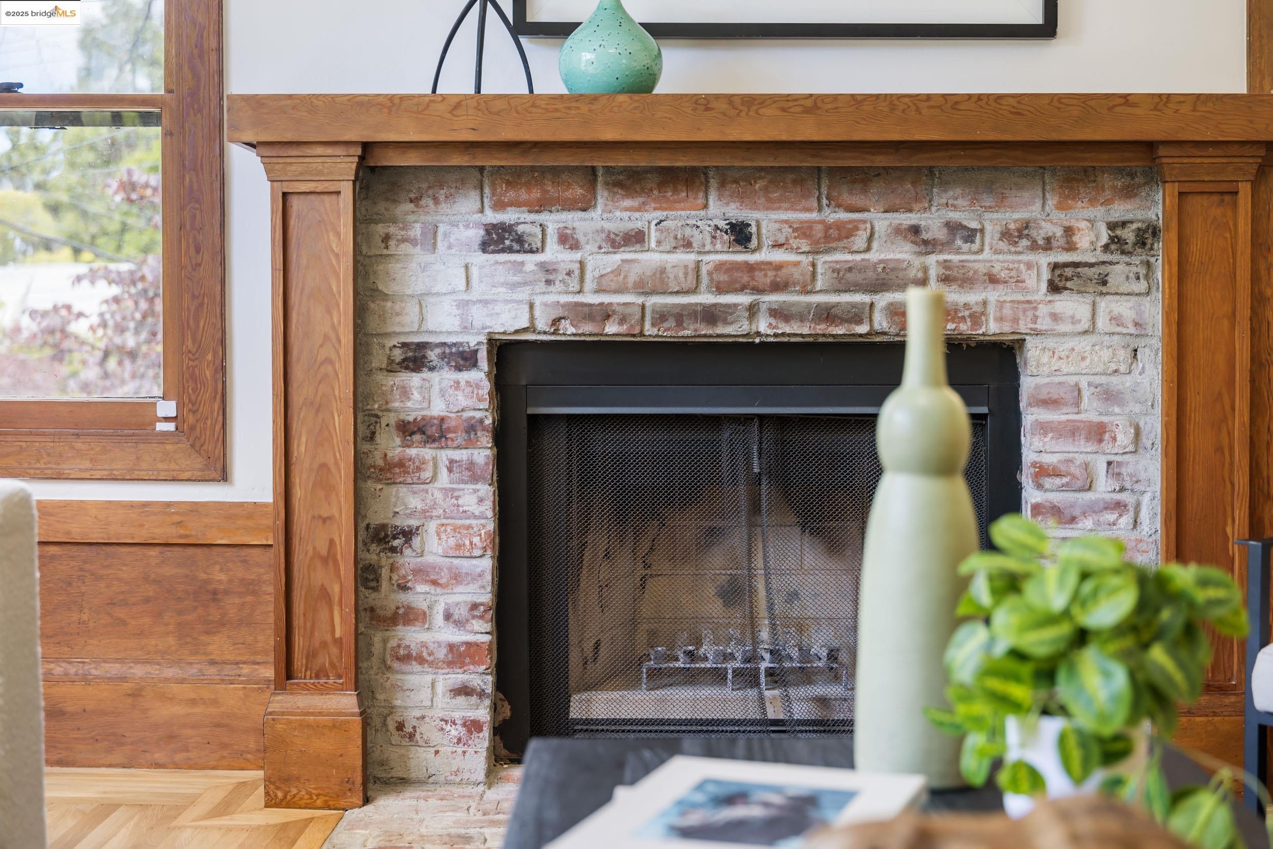 Detail Gallery Image 8 of 56 For 1409 Bonita Ave, Berkeley,  CA 94709 - 4 Beds | 2 Baths
