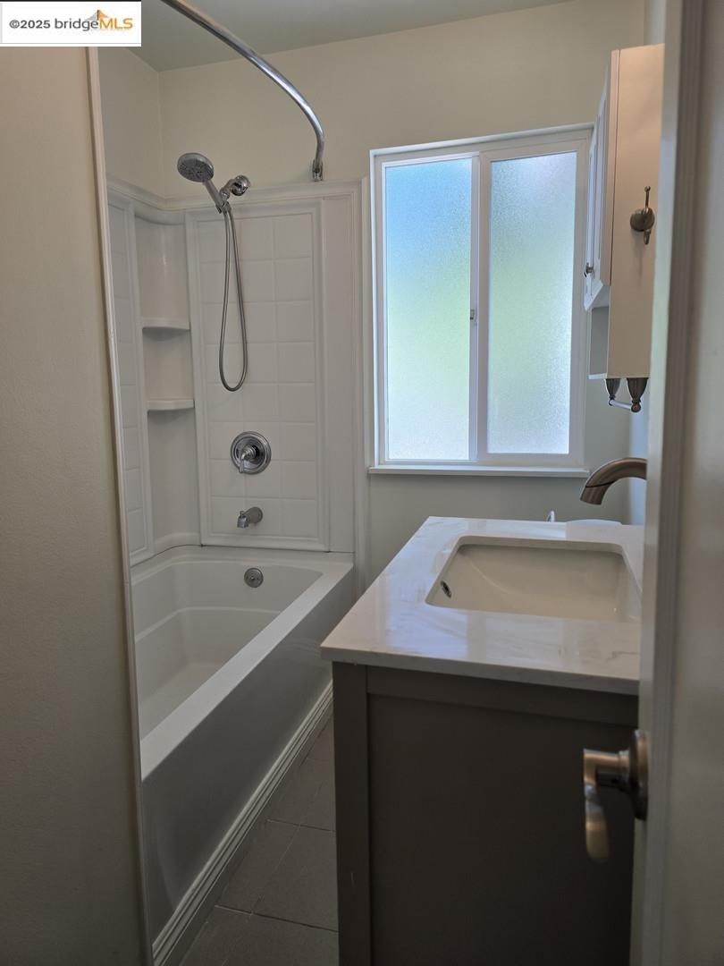 Detail Gallery Image 11 of 32 For 241 Humboldt St, San Rafael,  CA 94901 - 2 Beds | 1 Baths