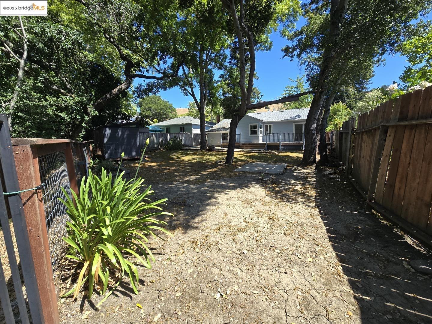 Detail Gallery Image 29 of 32 For 241 Humboldt St, San Rafael,  CA 94901 - 2 Beds | 1 Baths