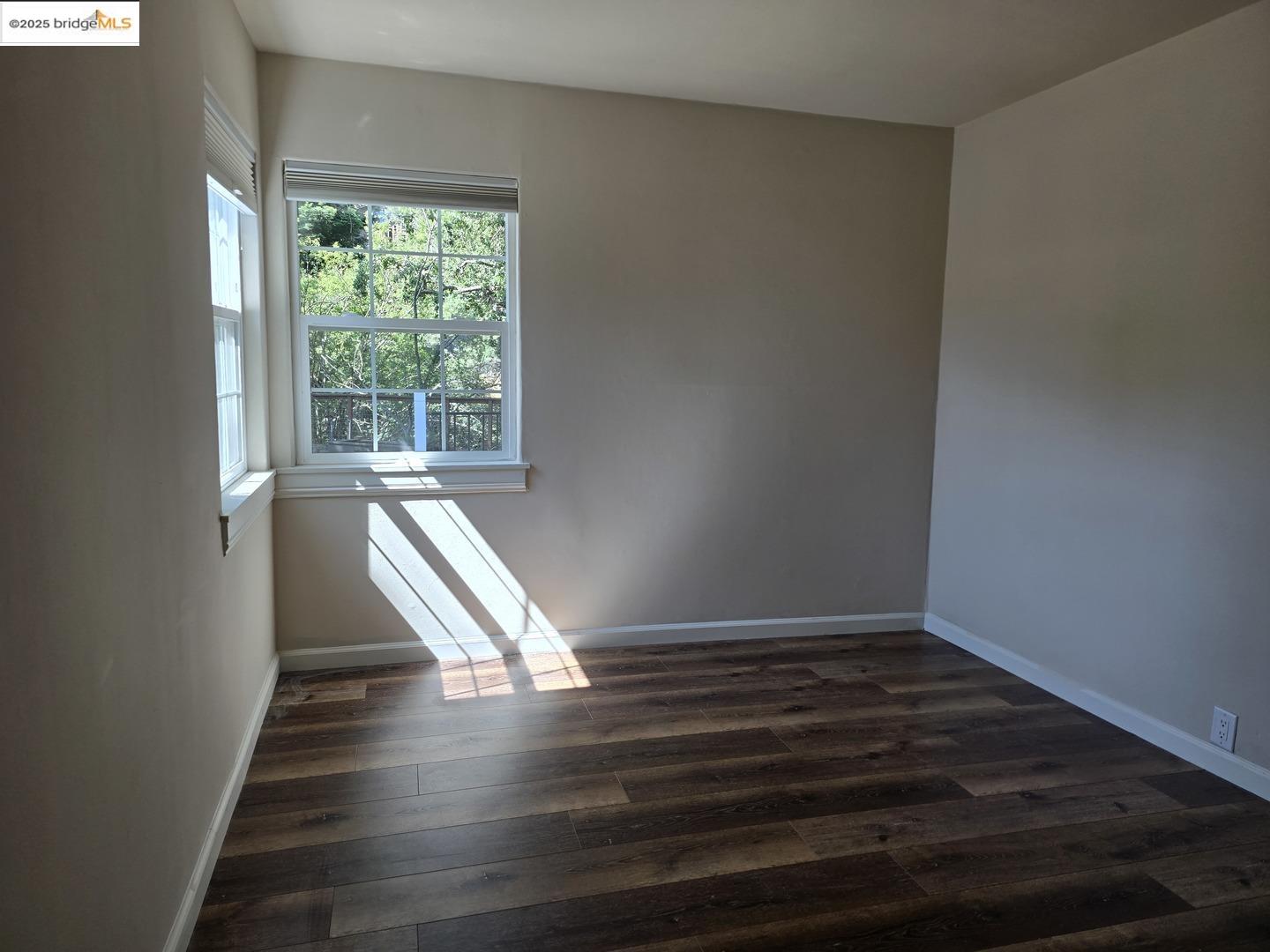 Detail Gallery Image 8 of 32 For 241 Humboldt St, San Rafael,  CA 94901 - 2 Beds | 1 Baths