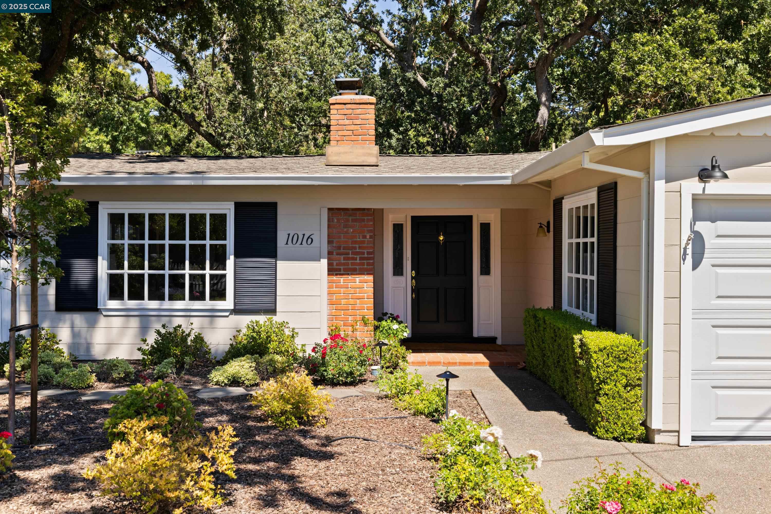 Detail Gallery Image 2 of 26 For 1016 Dyer Dr., Lafayette,  CA 94549 - 3 Beds | 2 Baths