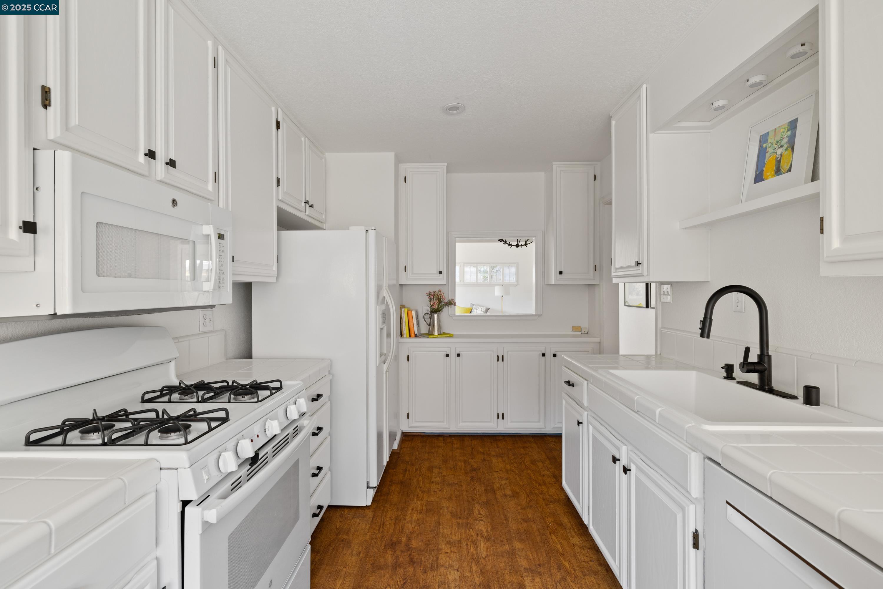 Detail Gallery Image 11 of 26 For 1016 Dyer Dr., Lafayette,  CA 94549 - 3 Beds | 2 Baths
