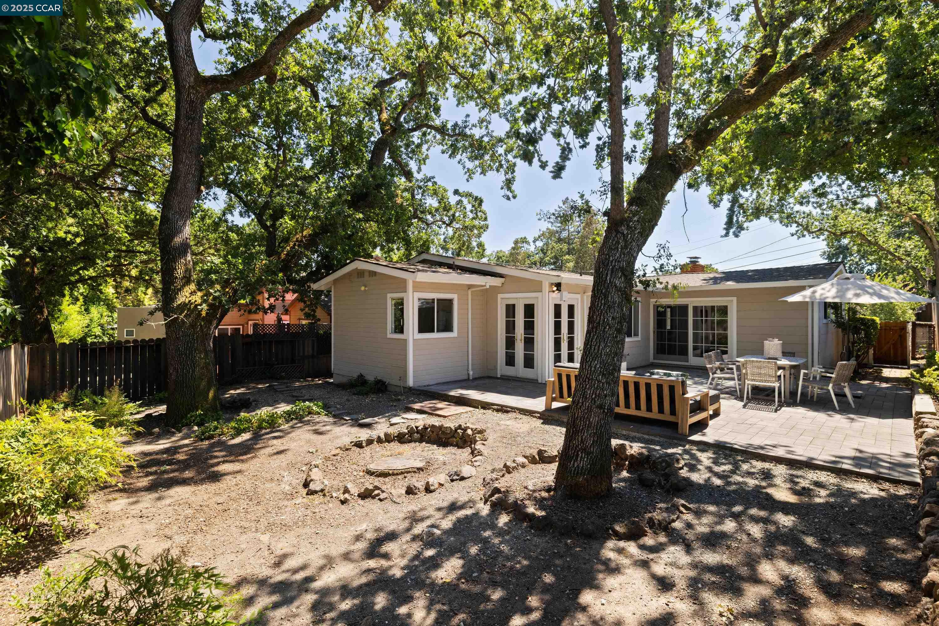 Detail Gallery Image 23 of 26 For 1016 Dyer Dr., Lafayette,  CA 94549 - 3 Beds | 2 Baths