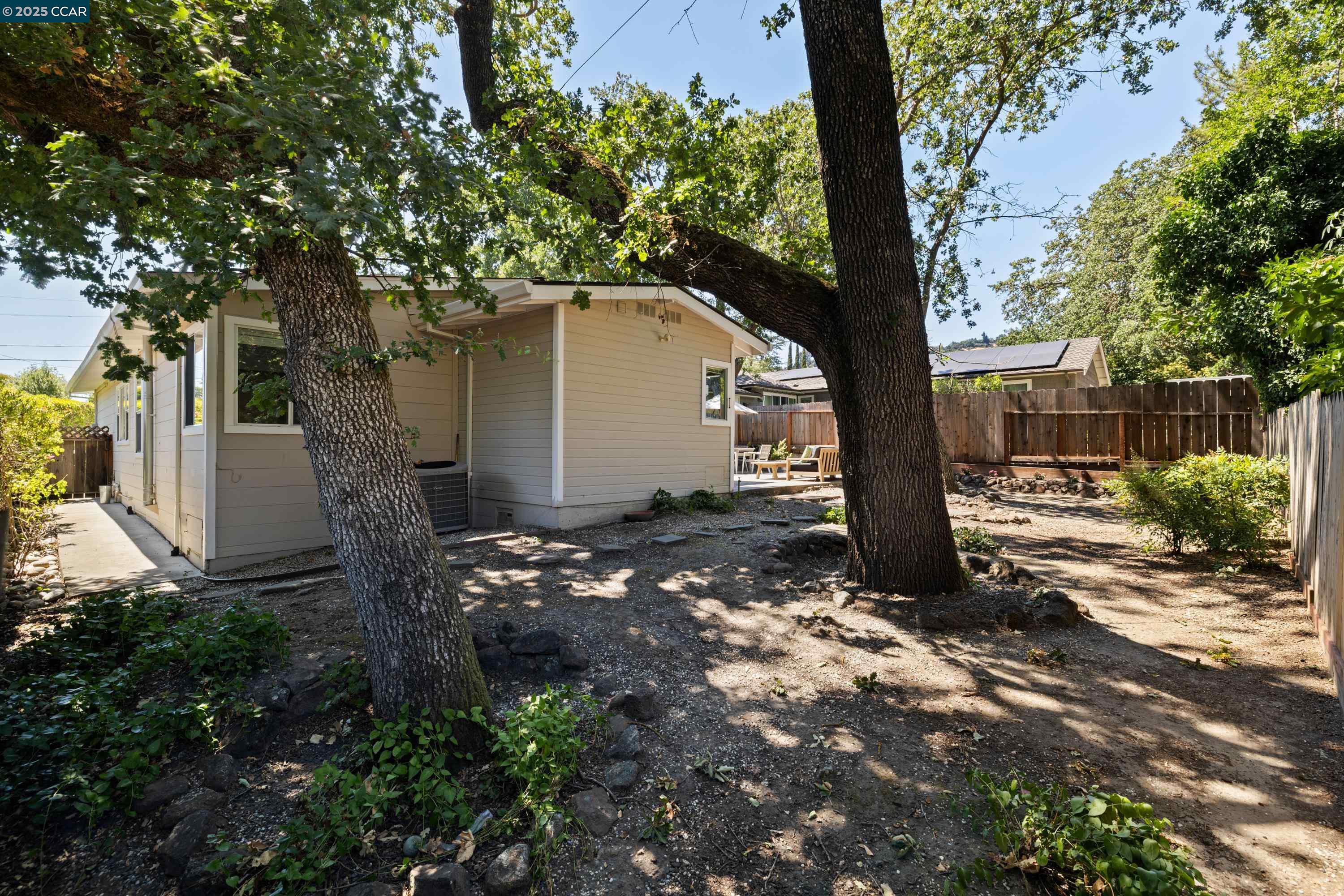 Detail Gallery Image 24 of 26 For 1016 Dyer Dr., Lafayette,  CA 94549 - 3 Beds | 2 Baths