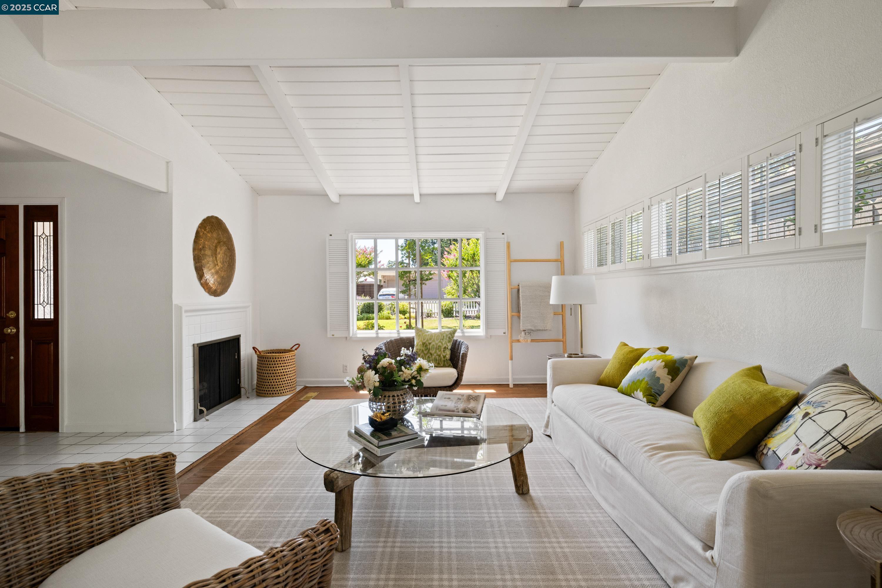 Detail Gallery Image 5 of 26 For 1016 Dyer Dr., Lafayette,  CA 94549 - 3 Beds | 2 Baths