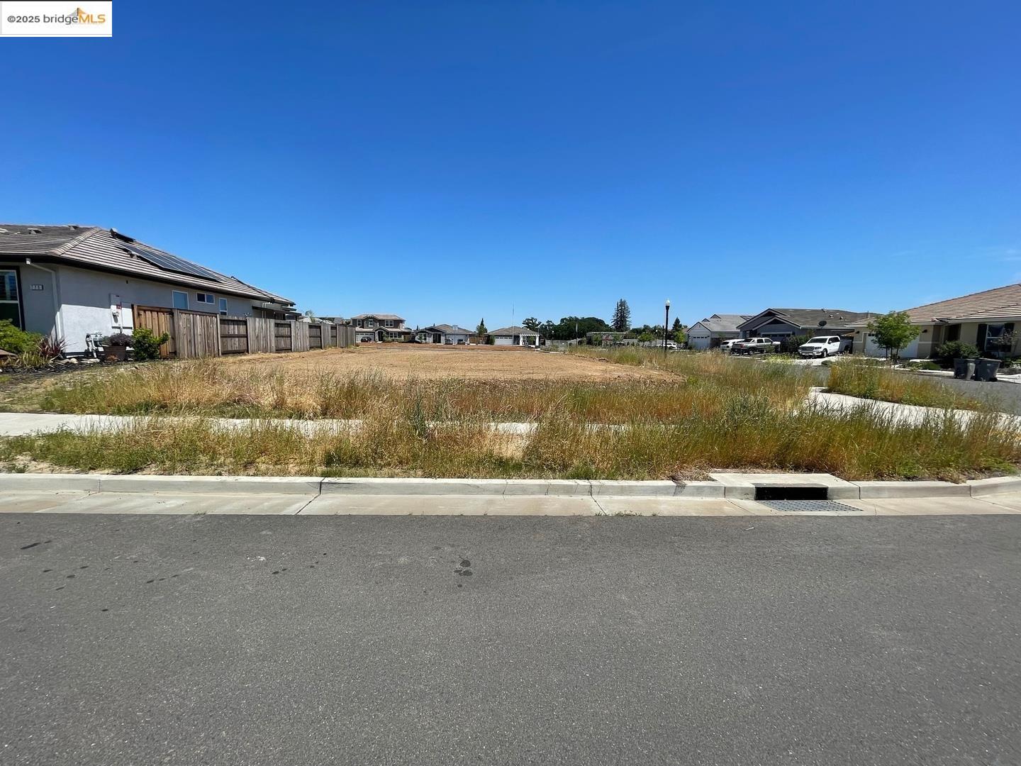 Detail Gallery Image 1 of 5 For 771 Graf Way, Winters,  CA 95694 - – Beds | – Baths