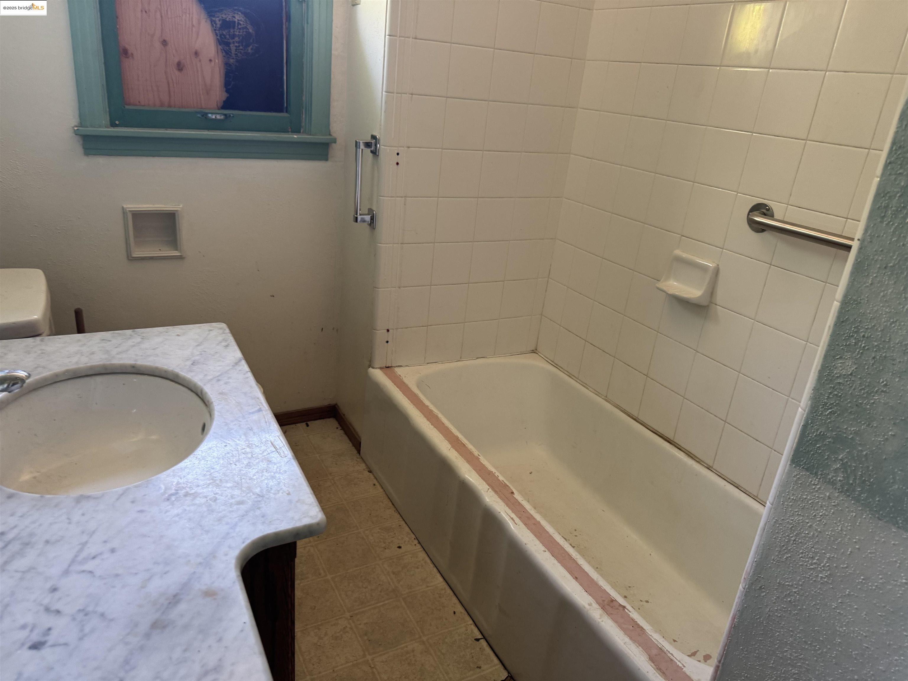 Detail Gallery Image 16 of 17 For 266 E Jackson St, Sonora,  CA 95370 - 3 Beds | 1 Baths