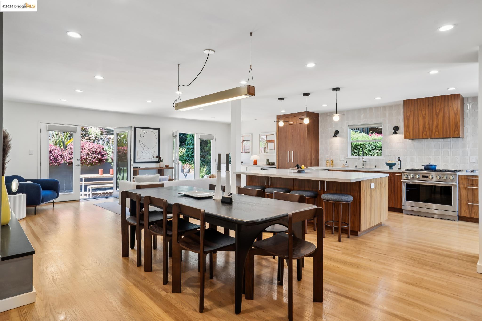 4378 Arcadia Ave, Oakland, California 94602, 4 Bedrooms Bedrooms, 8 Rooms Rooms,4 BathroomsBathrooms,Residential,For Sale,4378 Arcadia Ave,41105279