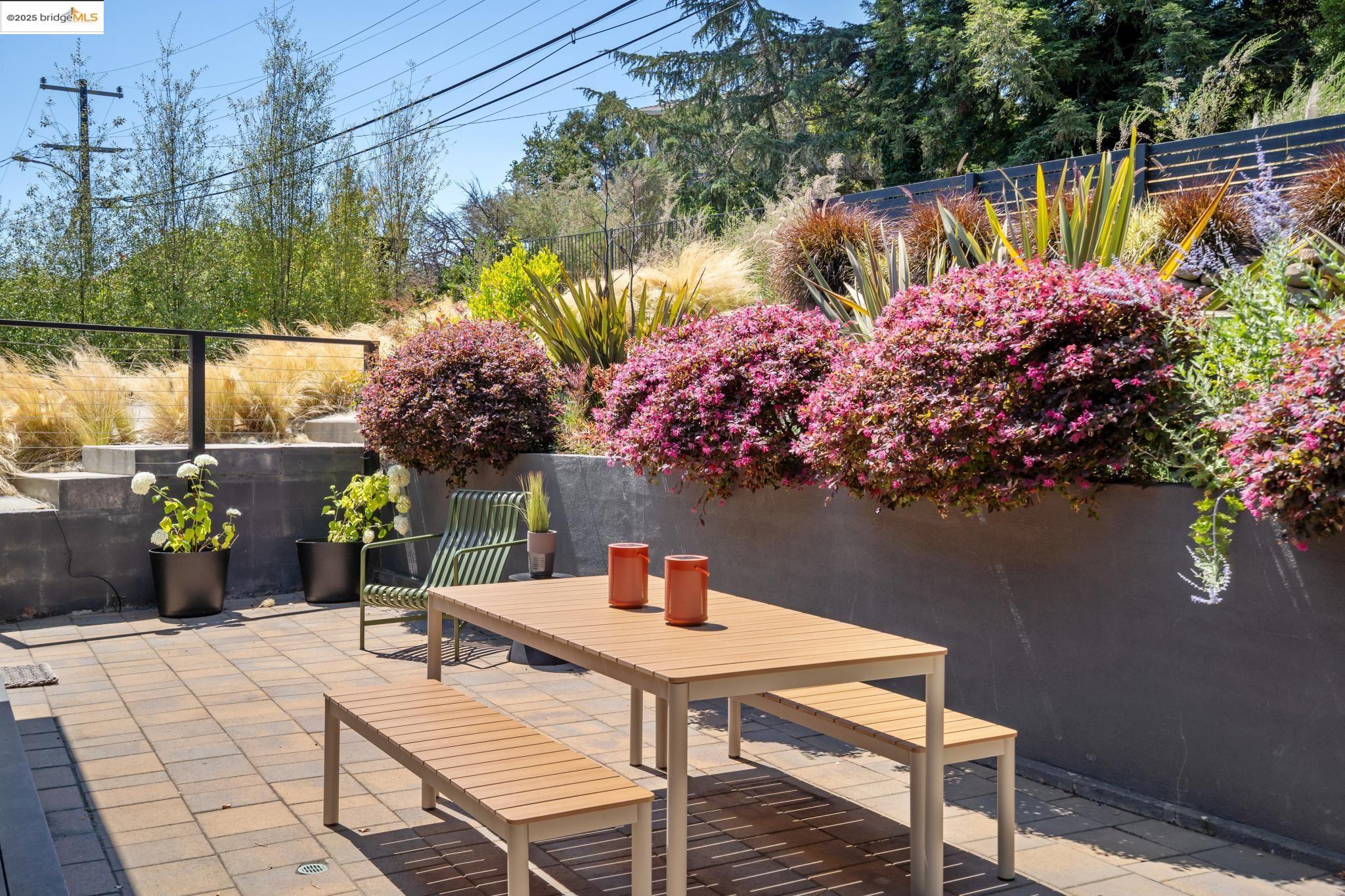 4378 Arcadia Ave, Oakland, California 94602, 4 Bedrooms Bedrooms, 8 Rooms Rooms,4 BathroomsBathrooms,Residential,For Sale,4378 Arcadia Ave,41105279