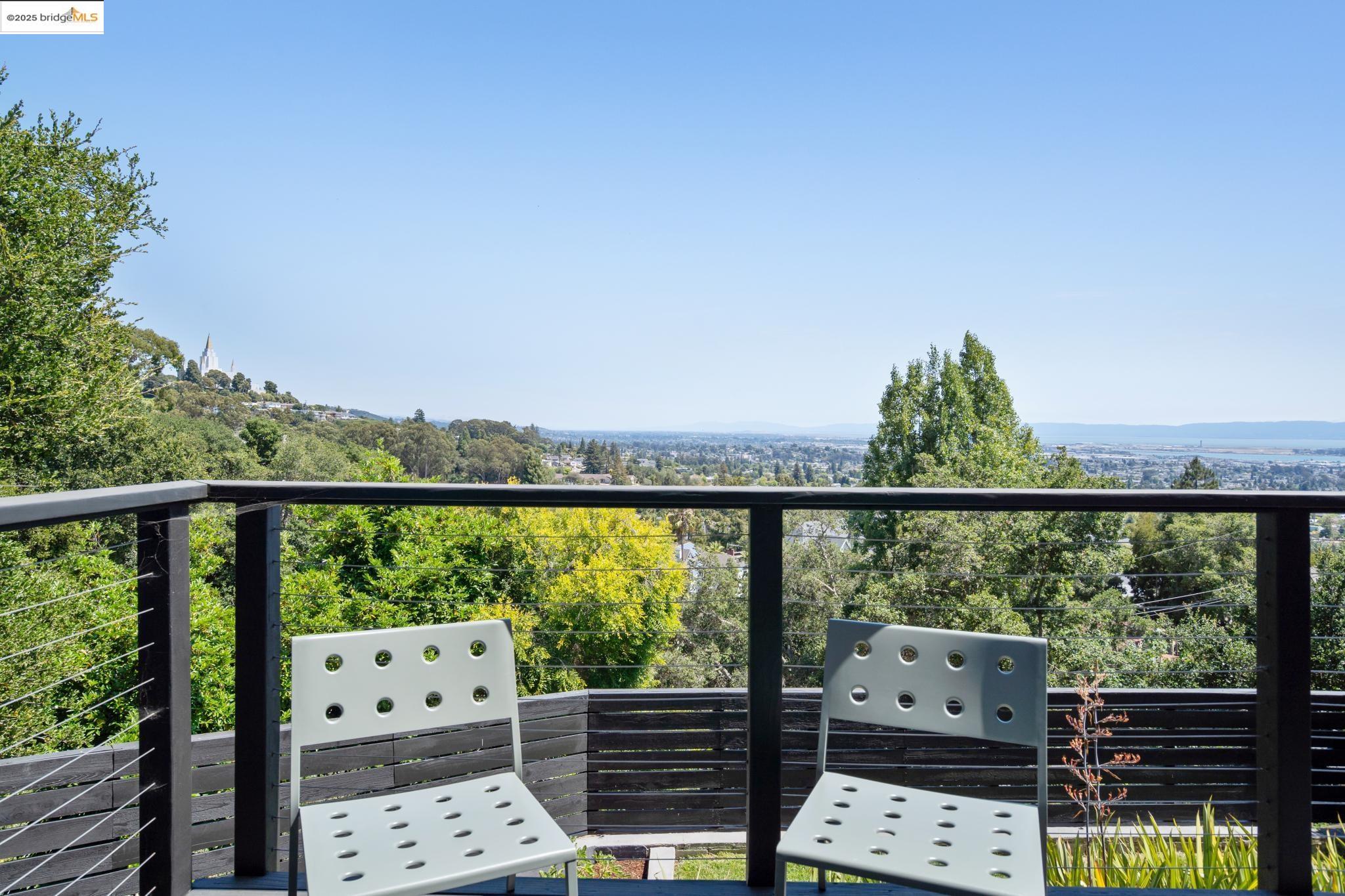 4378 Arcadia Ave, Oakland, California 94602, 4 Bedrooms Bedrooms, 8 Rooms Rooms,4 BathroomsBathrooms,Residential,For Sale,4378 Arcadia Ave,41105279