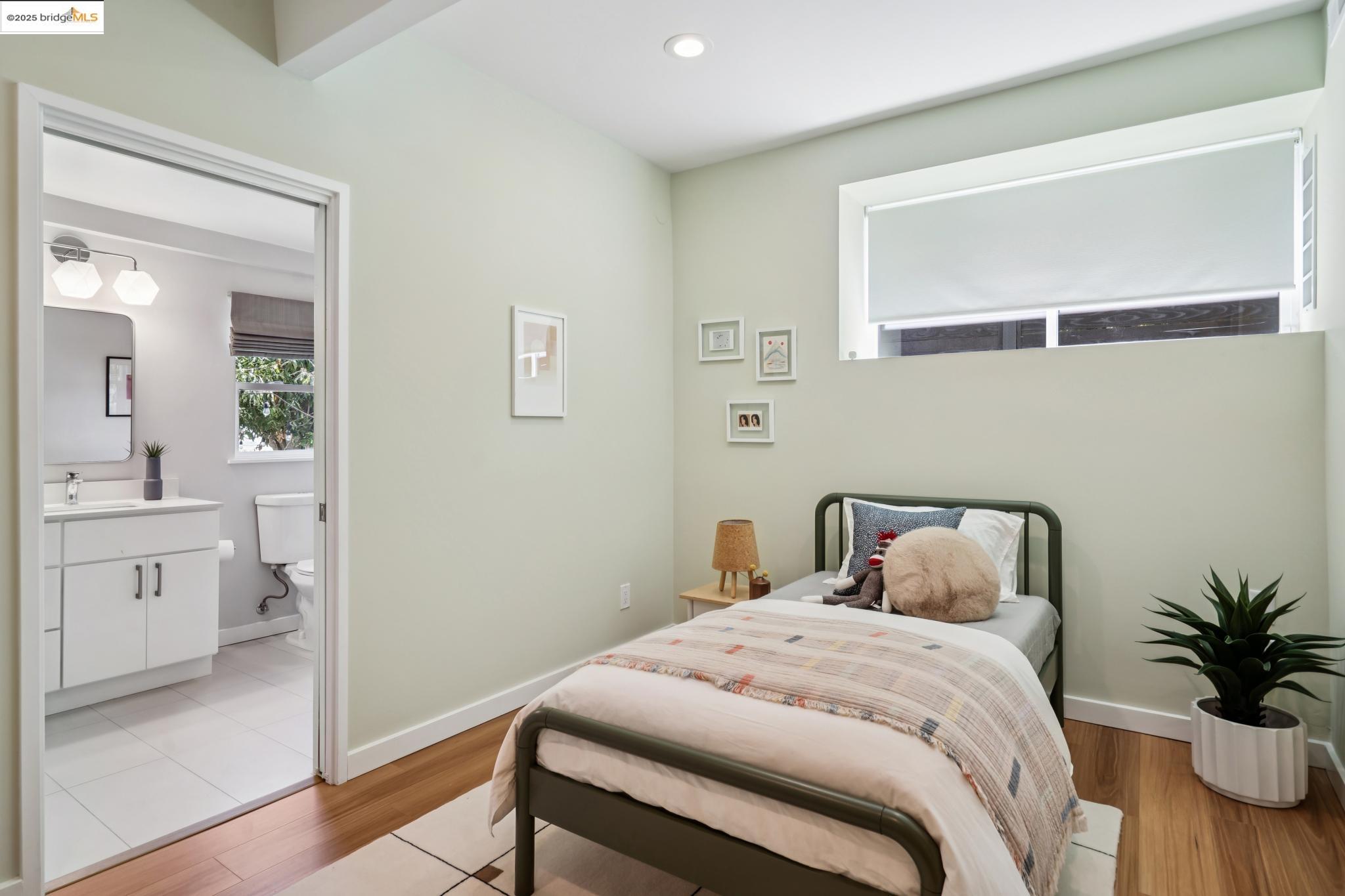 4378 Arcadia Ave, Oakland, California 94602, 4 Bedrooms Bedrooms, 8 Rooms Rooms,4 BathroomsBathrooms,Residential,For Sale,4378 Arcadia Ave,41105279