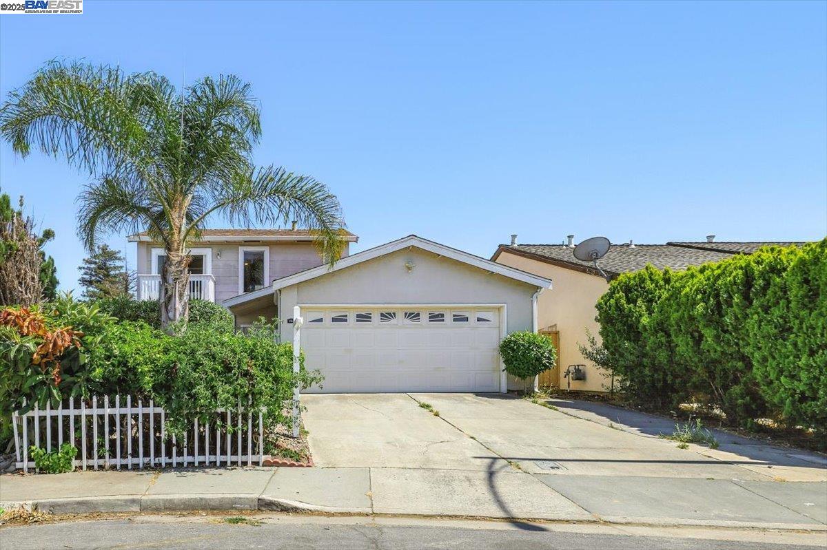 Detail Gallery Image 2 of 60 For 1915 Perrone Cir, San Jose,  CA 95116 - 4 Beds | 2 Baths