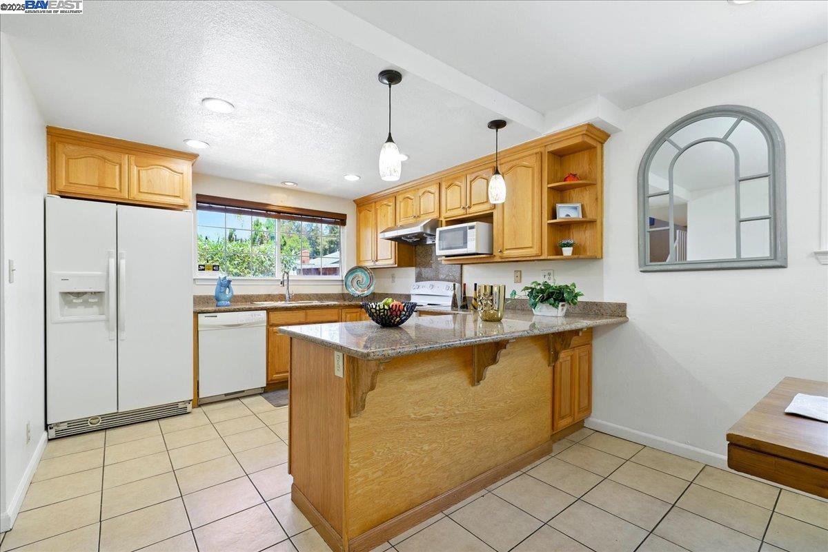 Detail Gallery Image 17 of 60 For 1915 Perrone Cir, San Jose,  CA 95116 - 4 Beds | 2 Baths