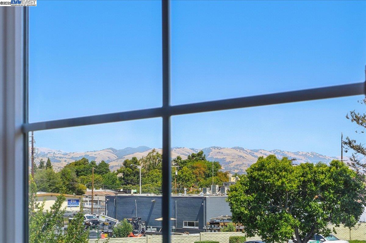 Detail Gallery Image 33 of 60 For 1915 Perrone Cir, San Jose,  CA 95116 - 4 Beds | 2 Baths