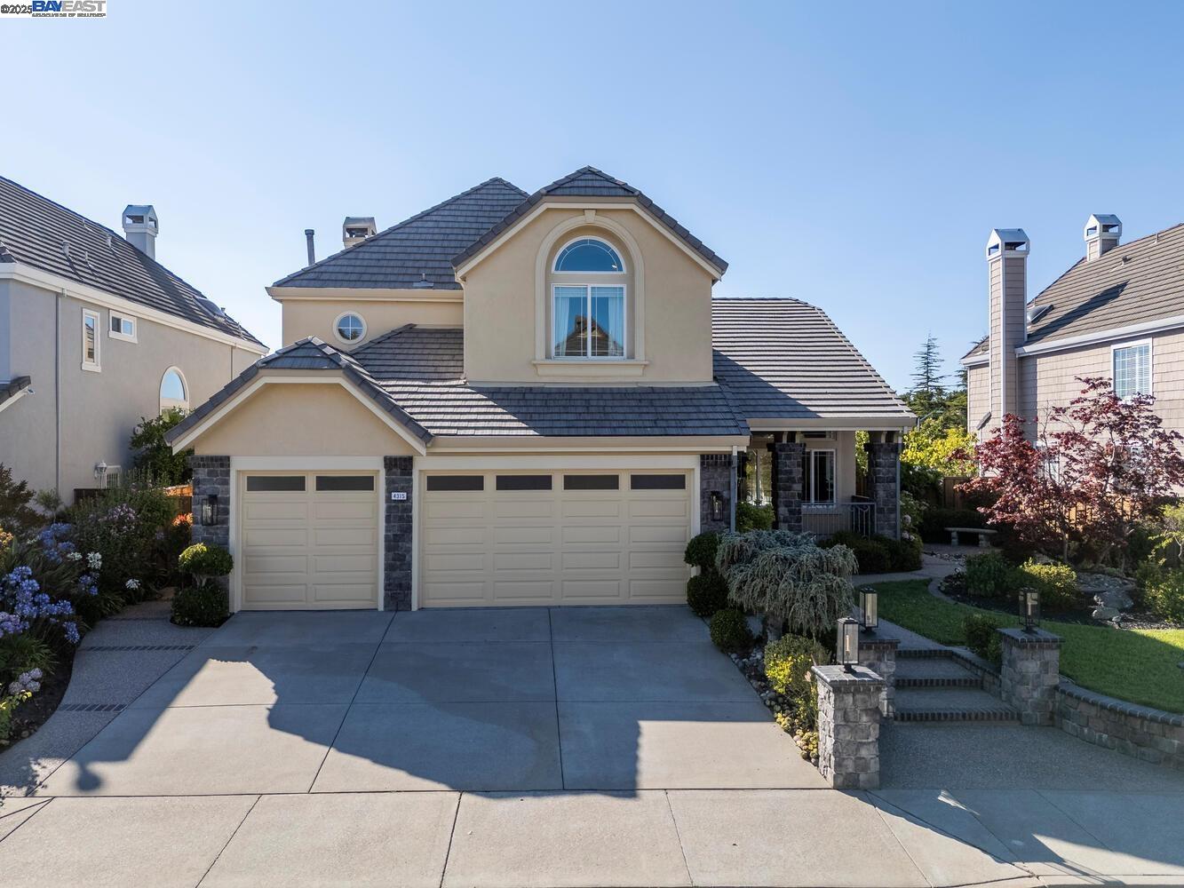 Detail Gallery Image 2 of 60 For 4315 Sundew Ct, Hayward,  CA 94542 - 4 Beds | 3 Baths