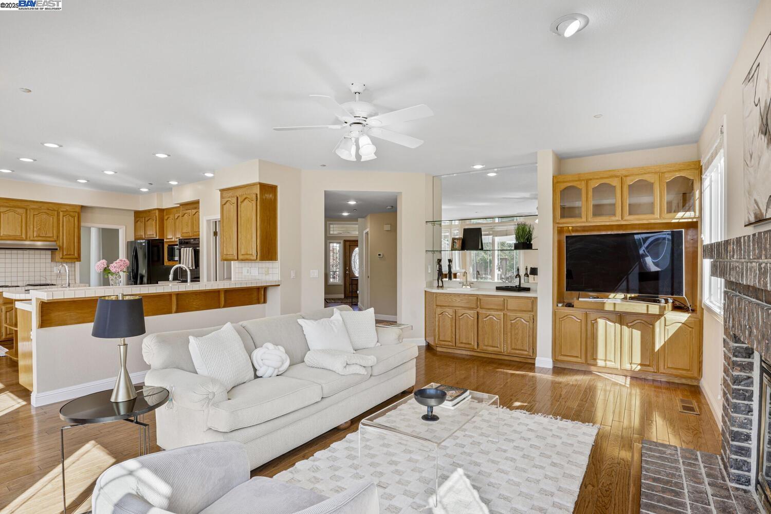 Detail Gallery Image 21 of 60 For 4315 Sundew Ct, Hayward,  CA 94542 - 4 Beds | 3 Baths