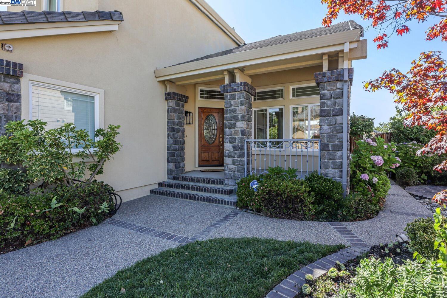 Detail Gallery Image 4 of 60 For 4315 Sundew Ct, Hayward,  CA 94542 - 4 Beds | 3 Baths
