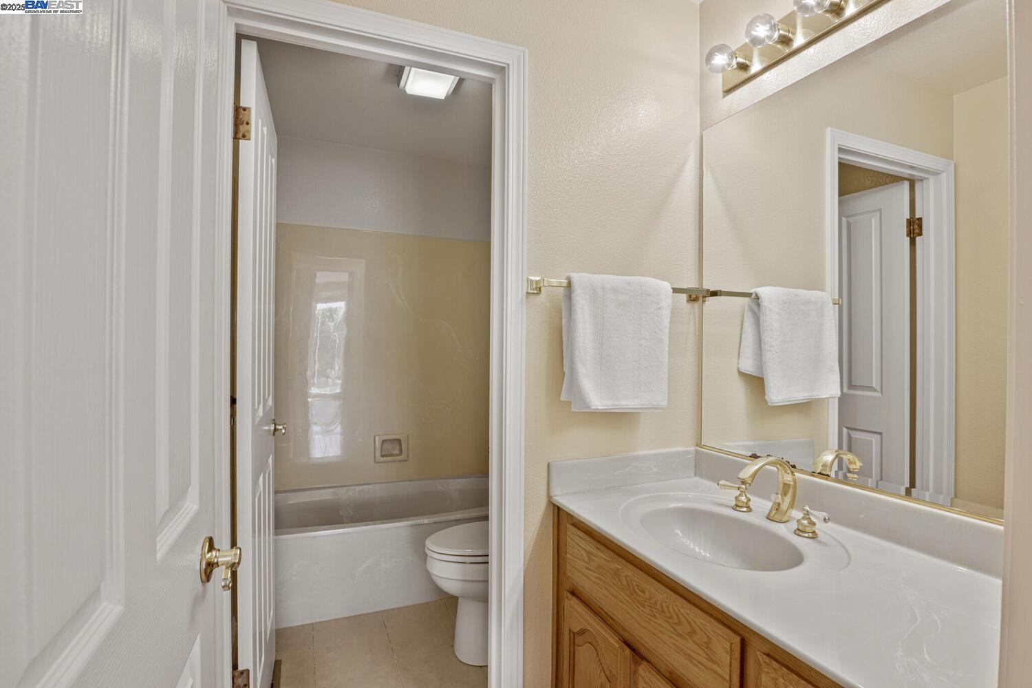 Detail Gallery Image 33 of 60 For 4315 Sundew Ct, Hayward,  CA 94542 - 4 Beds | 3 Baths