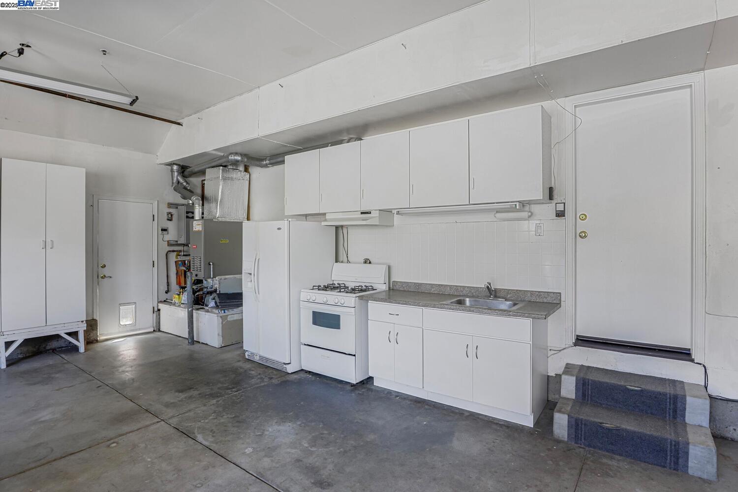 Detail Gallery Image 40 of 60 For 4315 Sundew Ct, Hayward,  CA 94542 - 4 Beds | 3 Baths