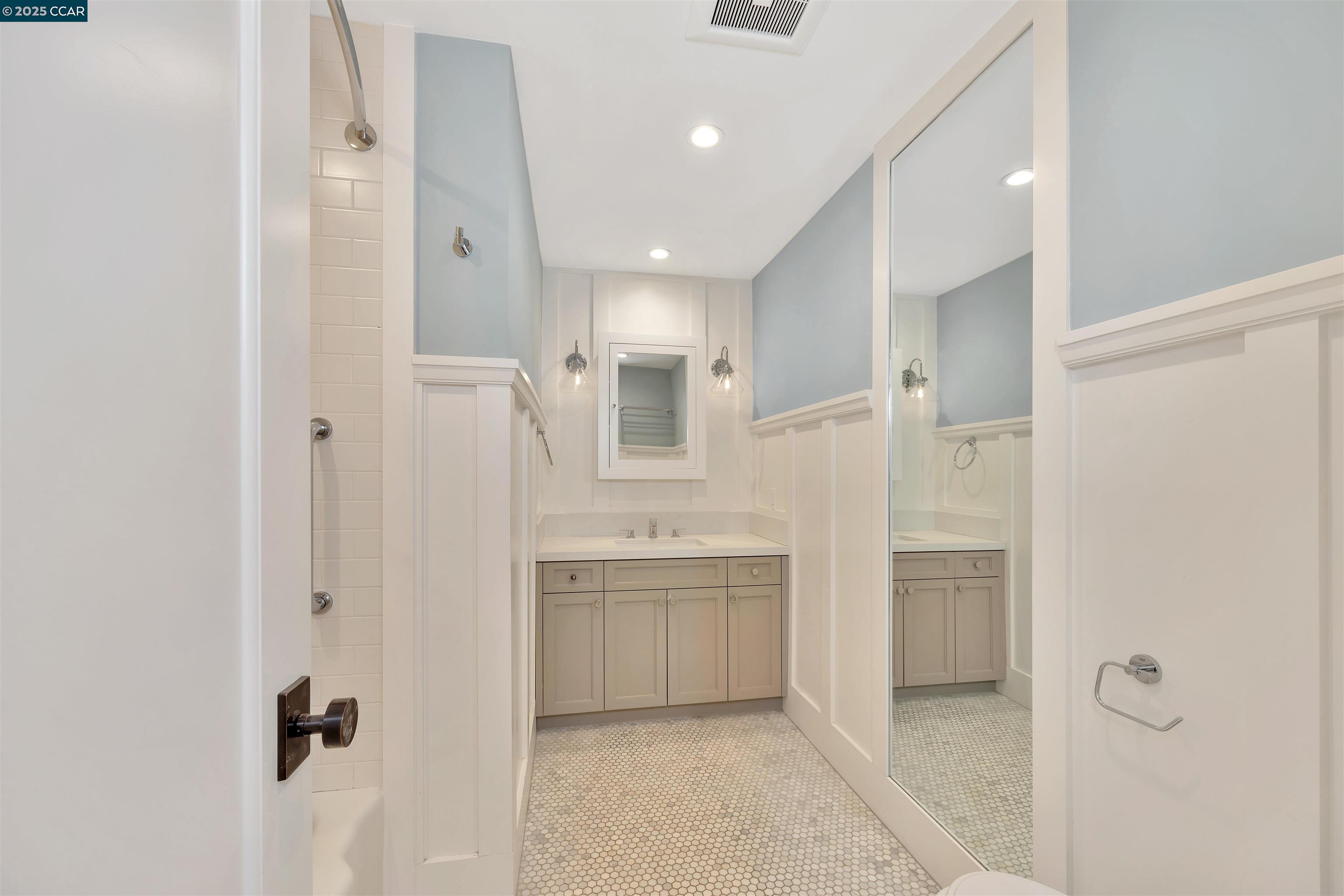 772 John Way, Lafayette, California 94549, 4 Bedrooms Bedrooms, 10 Rooms Rooms,3 BathroomsBathrooms,Residential Lease,For Rent,772 John Way,41105282
