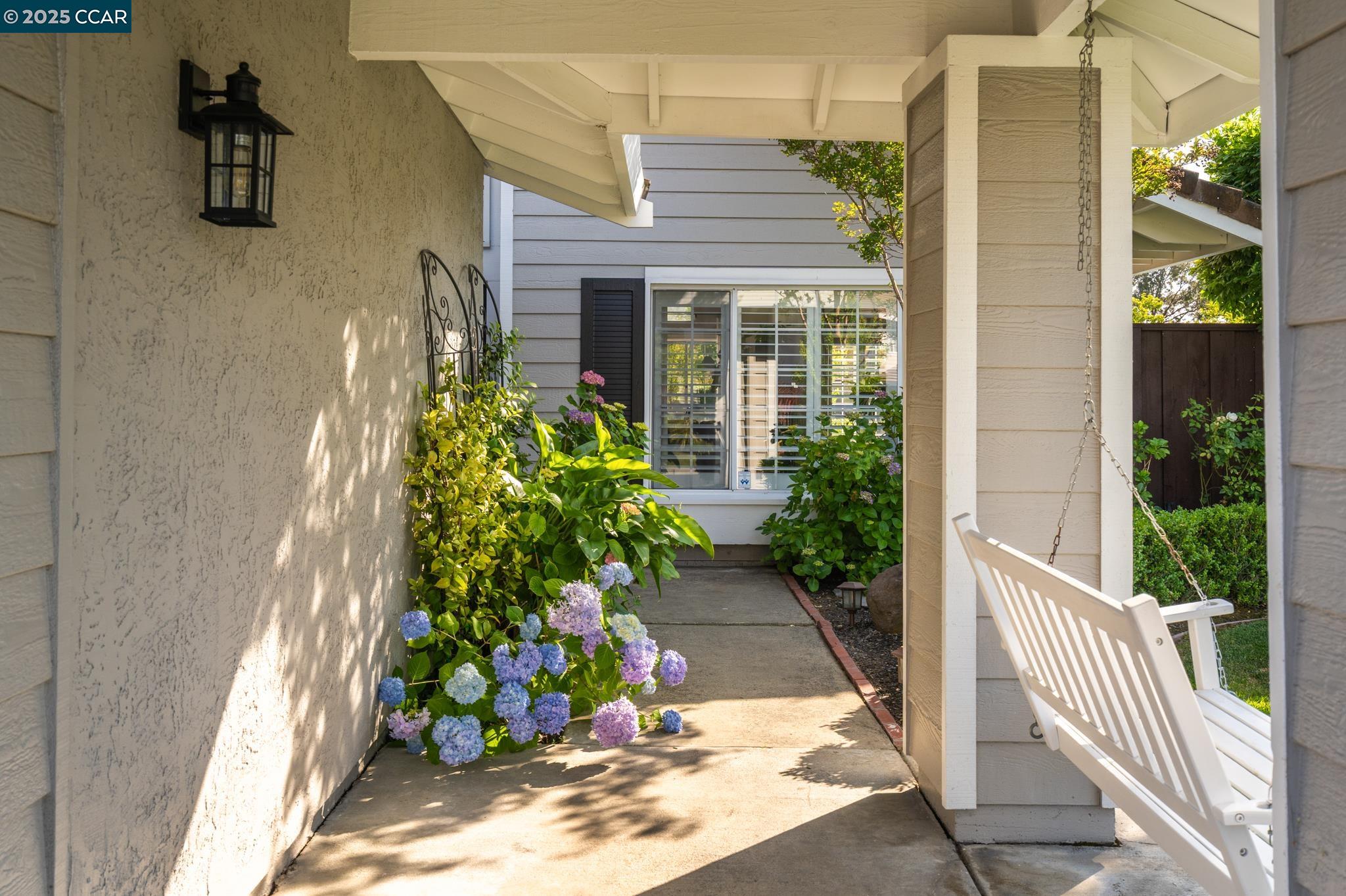 Detail Gallery Image 3 of 35 For 2060 Canyon Crest Ave, San Ramon,  CA 94582 - 4 Beds | 3 Baths
