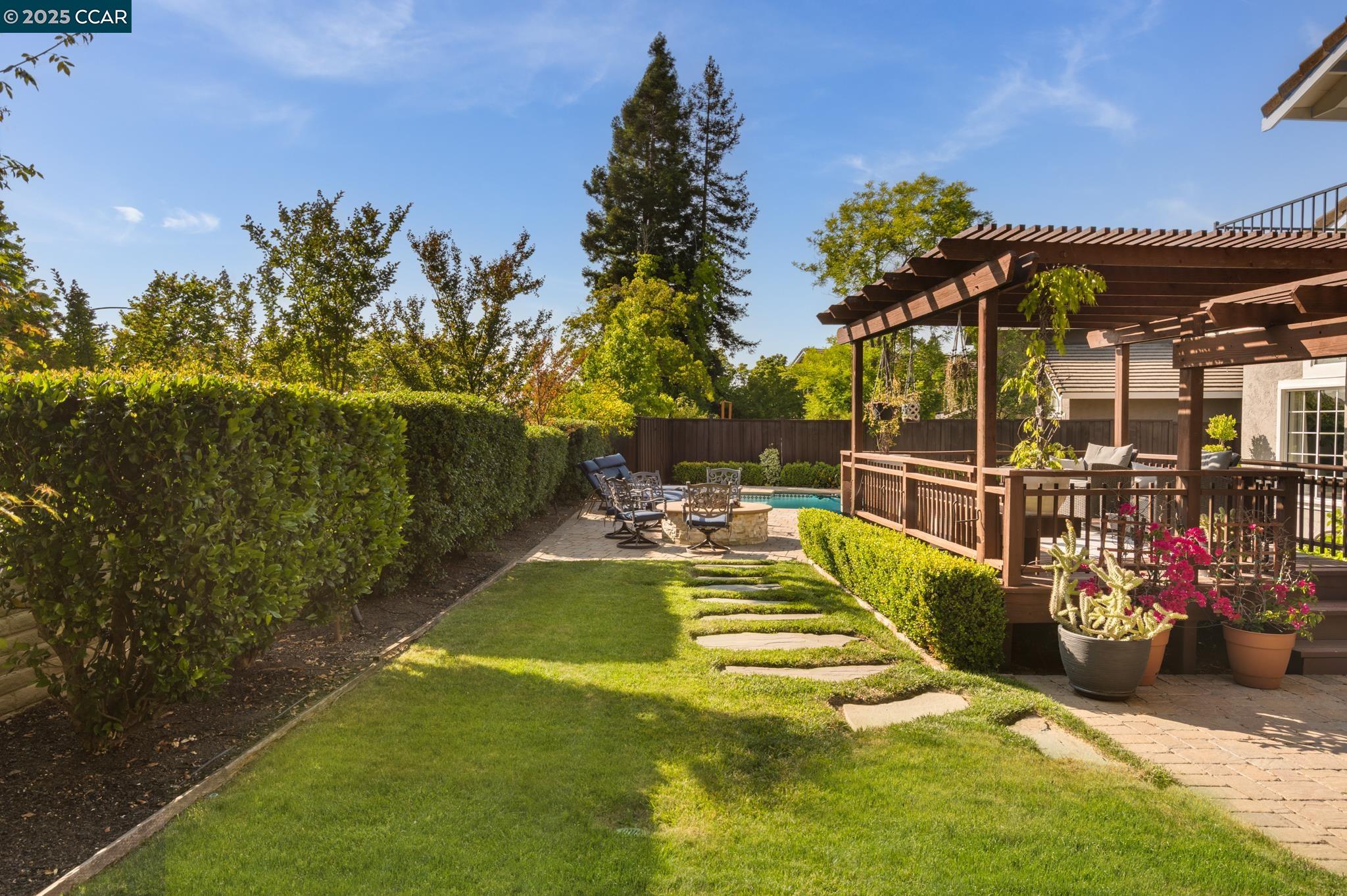 Detail Gallery Image 27 of 35 For 2060 Canyon Crest Ave, San Ramon,  CA 94582 - 4 Beds | 3 Baths