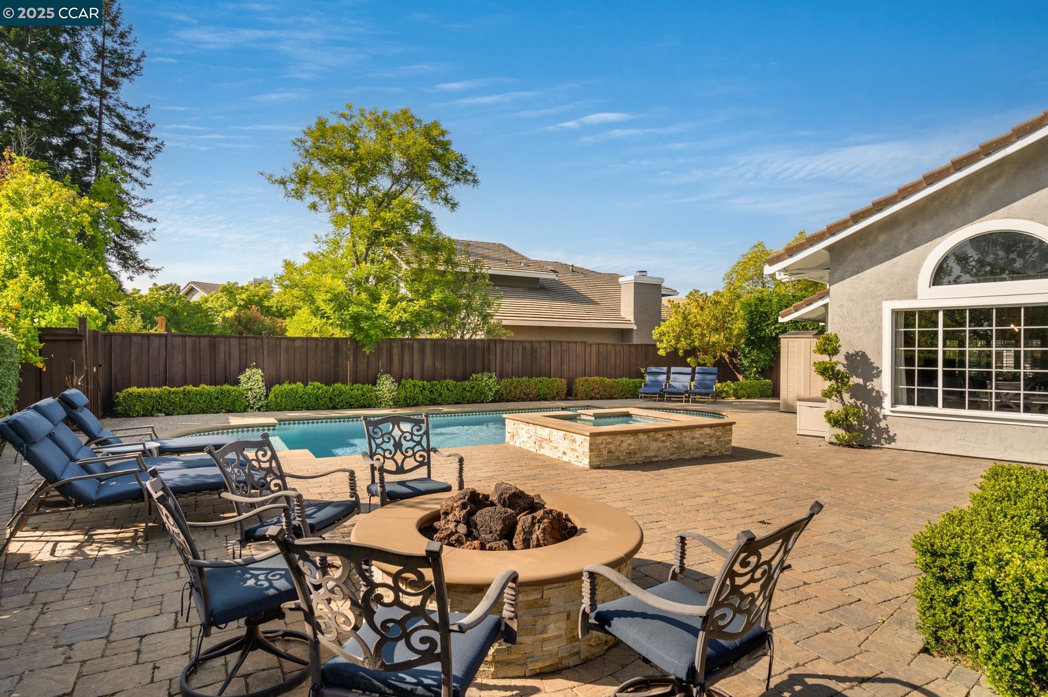 Detail Gallery Image 31 of 35 For 2060 Canyon Crest Ave, San Ramon,  CA 94582 - 4 Beds | 3 Baths