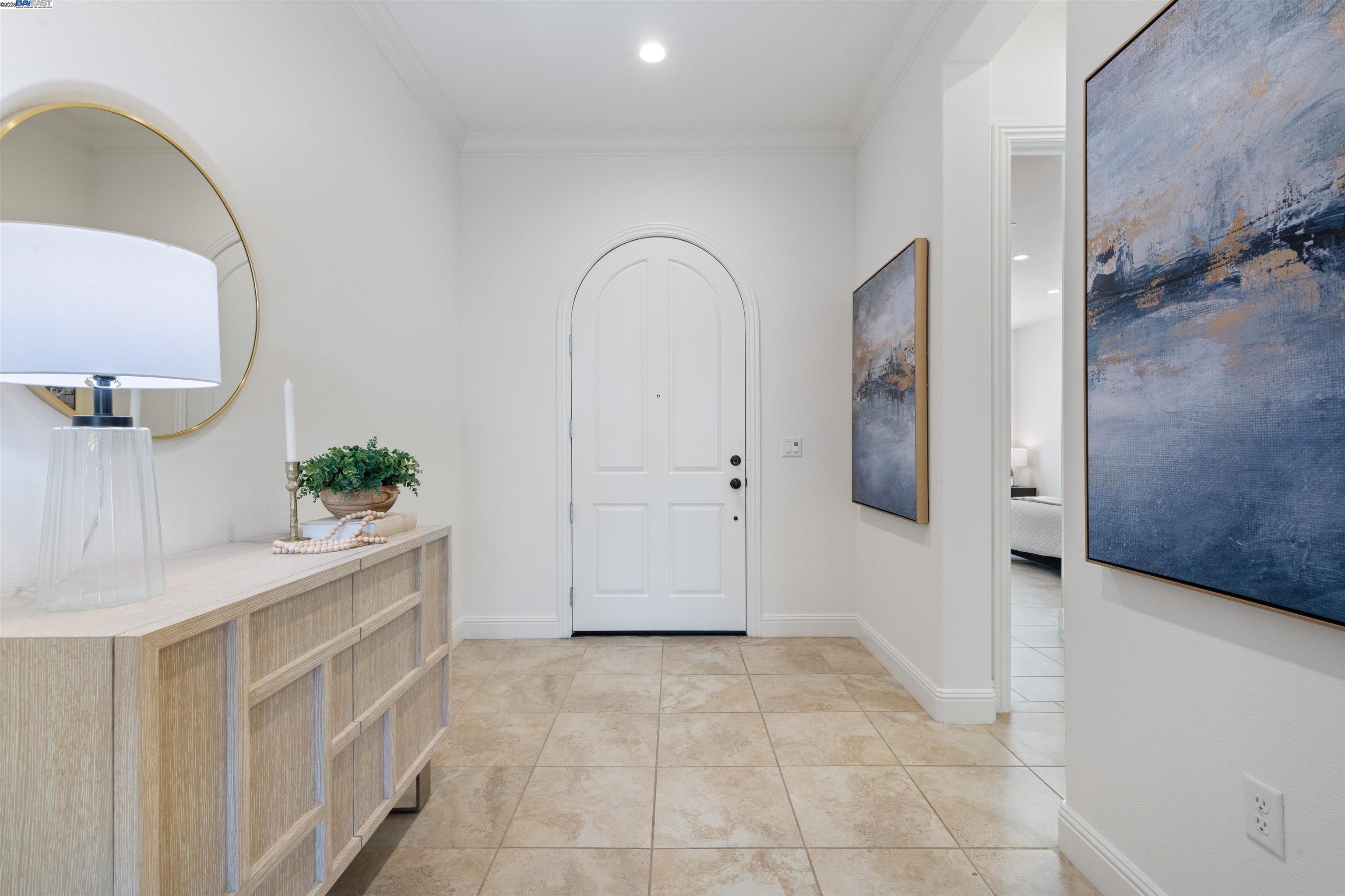 Detail Gallery Image 3 of 52 For 7152 Aubrey Way, Dublin,  CA 94568 - 5 Beds | 5/1 Baths