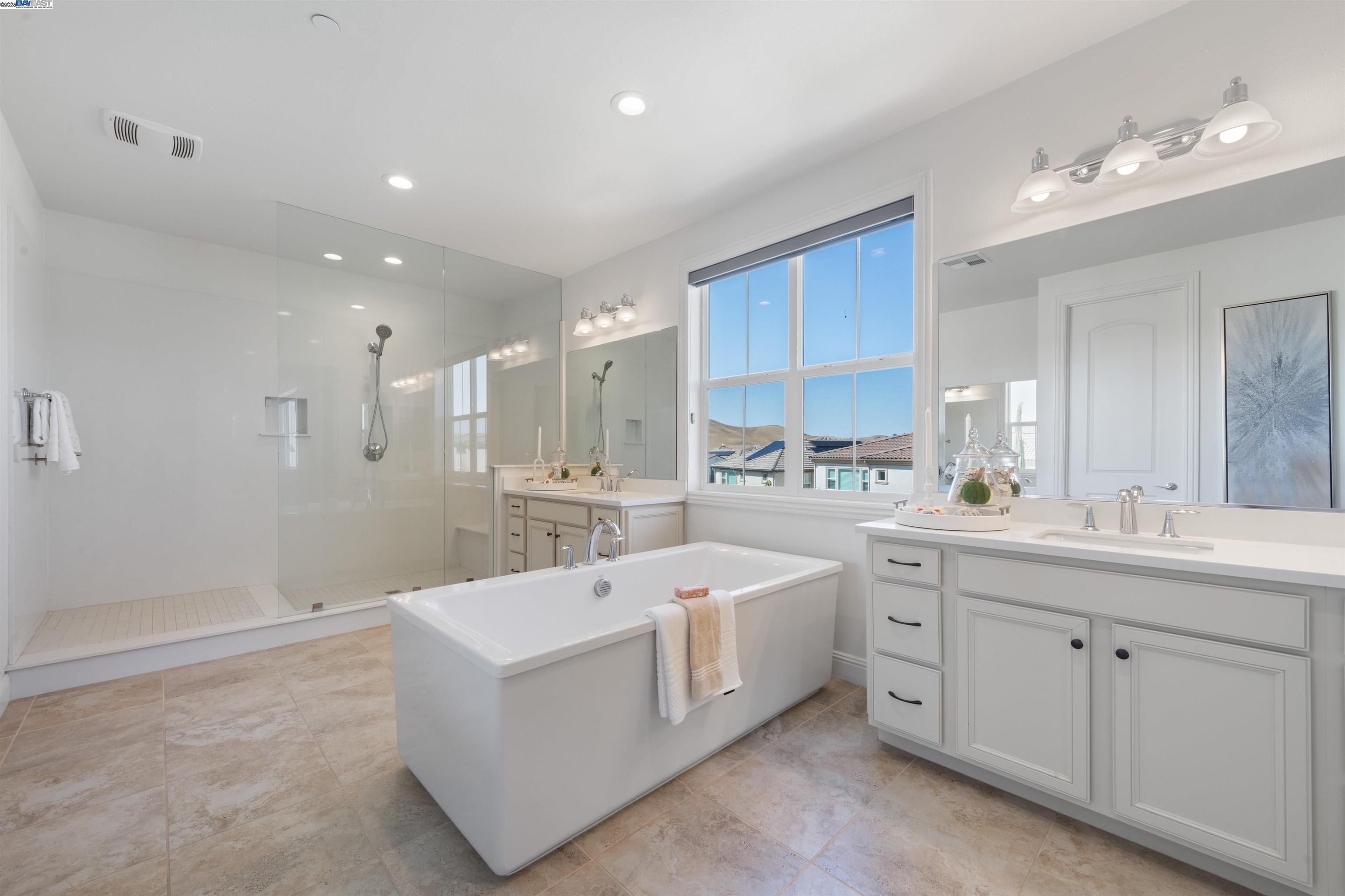 Detail Gallery Image 22 of 52 For 7152 Aubrey Way, Dublin,  CA 94568 - 5 Beds | 5/1 Baths