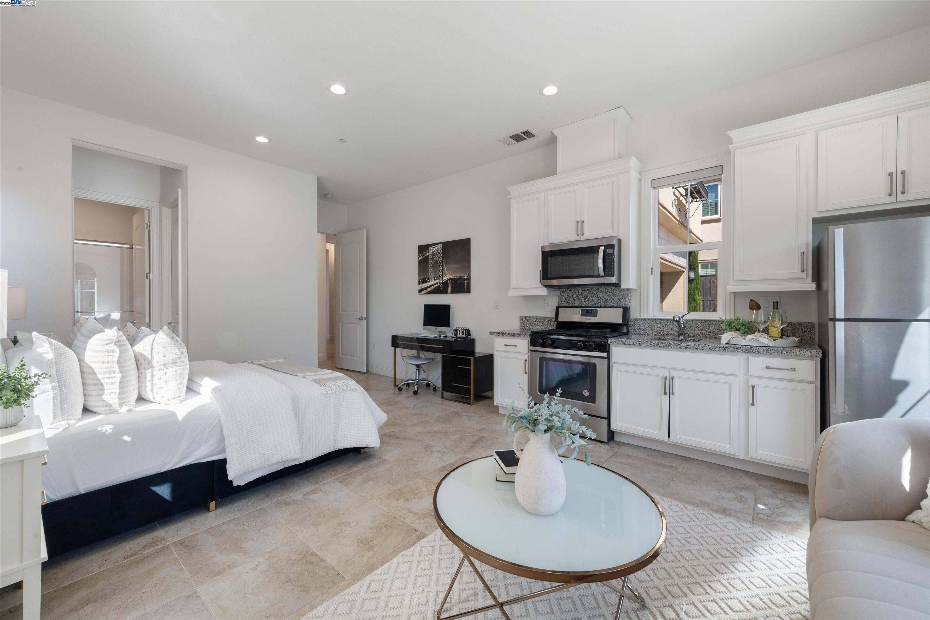 Detail Gallery Image 26 of 52 For 7152 Aubrey Way, Dublin,  CA 94568 - 5 Beds | 5/1 Baths