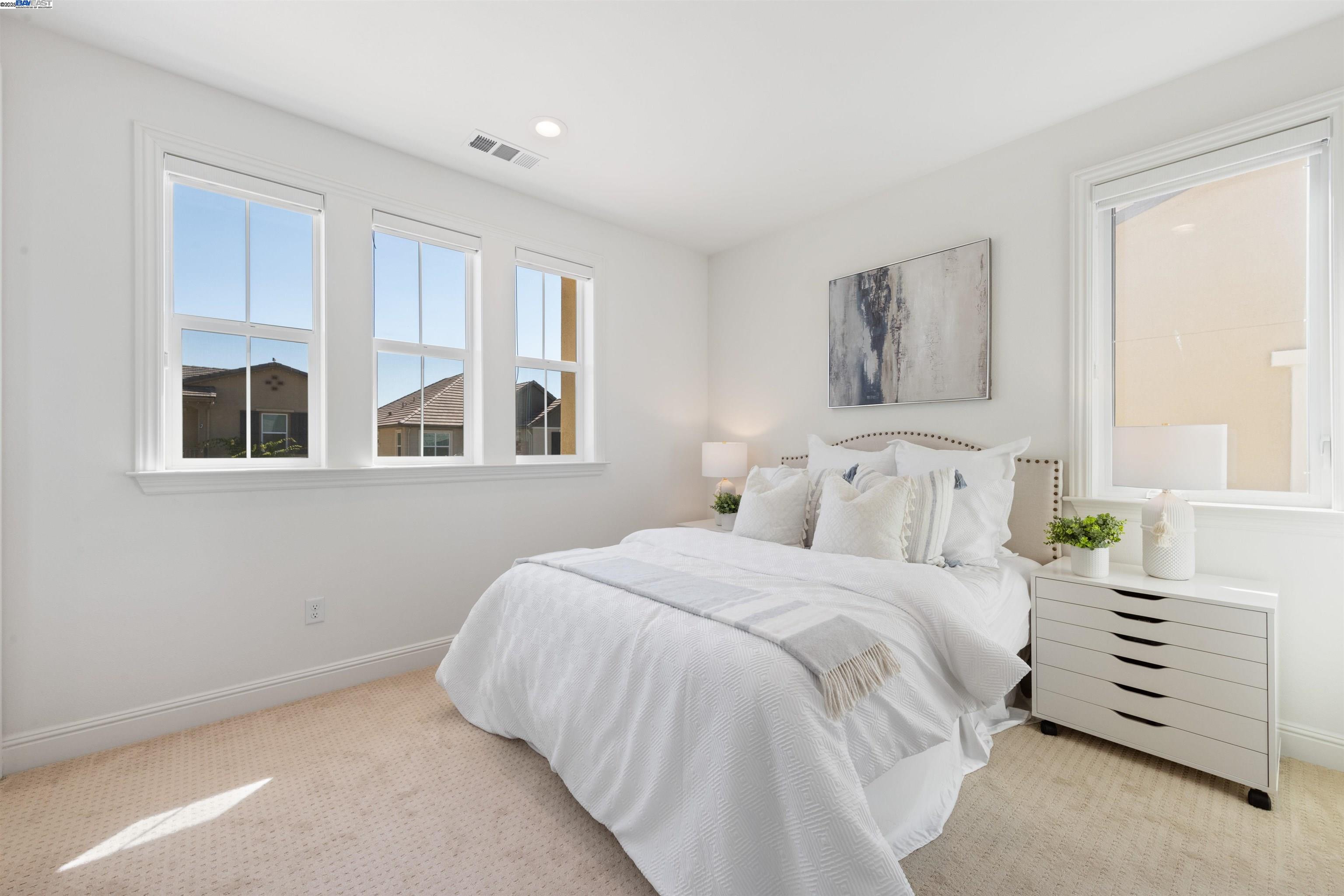 Detail Gallery Image 29 of 52 For 7152 Aubrey Way, Dublin,  CA 94568 - 5 Beds | 5/1 Baths