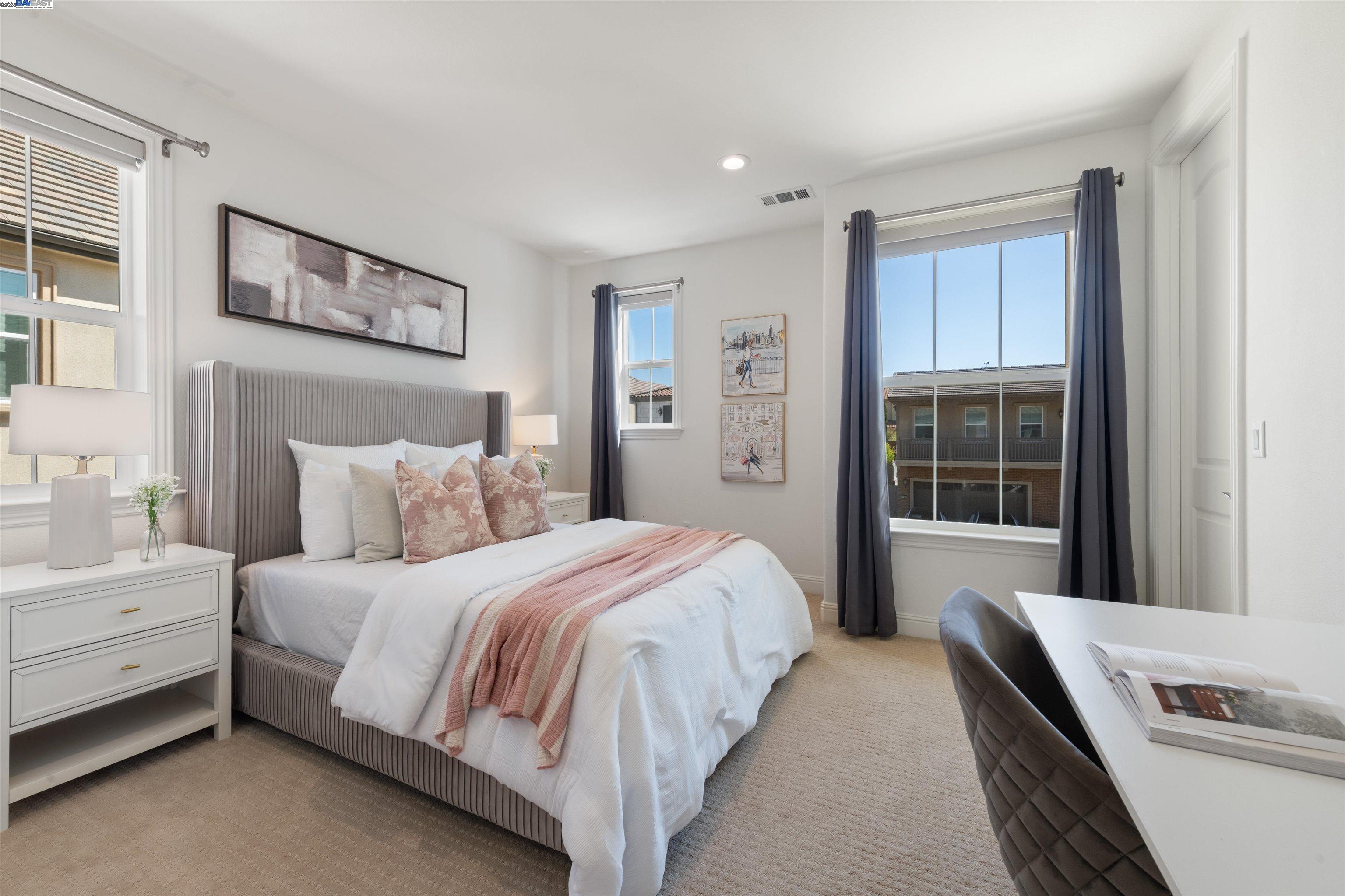 Detail Gallery Image 32 of 52 For 7152 Aubrey Way, Dublin,  CA 94568 - 5 Beds | 5/1 Baths