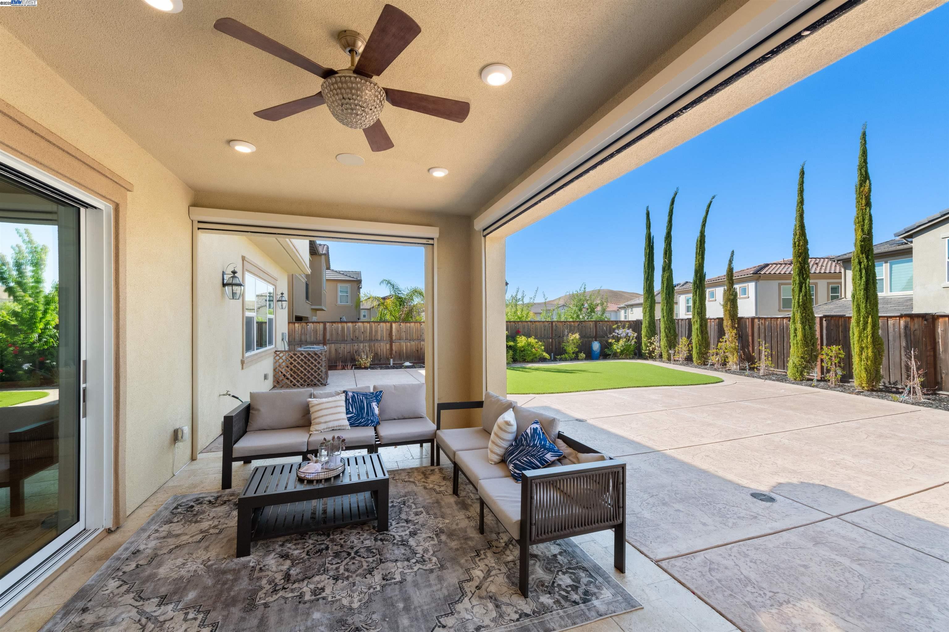 Detail Gallery Image 43 of 52 For 7152 Aubrey Way, Dublin,  CA 94568 - 5 Beds | 5/1 Baths