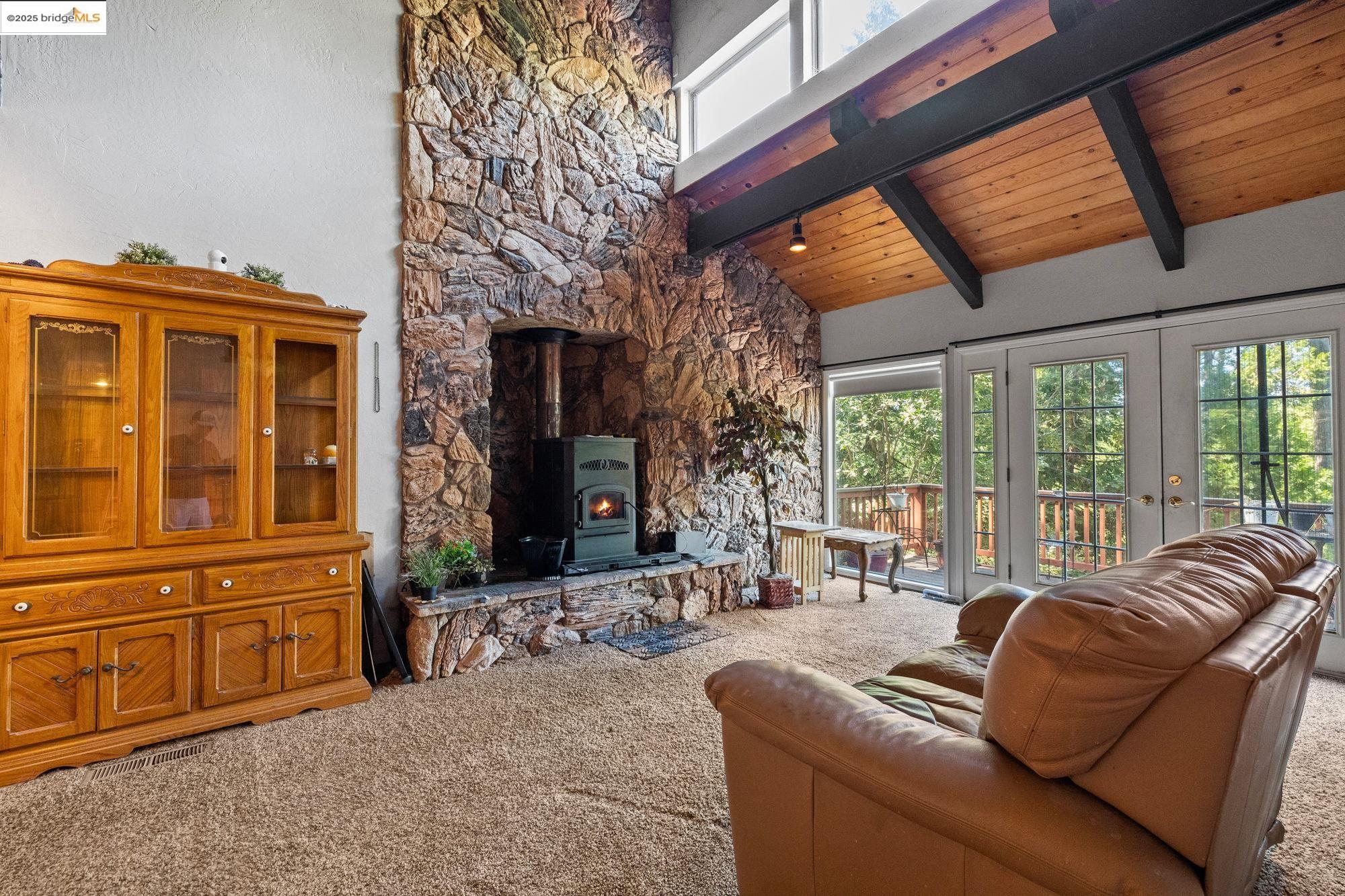 24214 N Oxbow Lane, Sonora, California 95370, 3 Bedrooms Bedrooms, 7 Rooms Rooms,3 BathroomsBathrooms,Residential,For Sale,24214 N Oxbow Lane,41105286