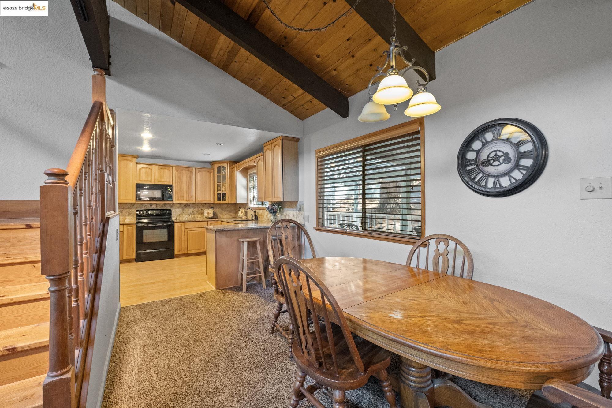 Detail Gallery Image 10 of 35 For 24214 N Oxbow Lane, Sonora,  CA 95370 - 3 Beds | 3 Baths